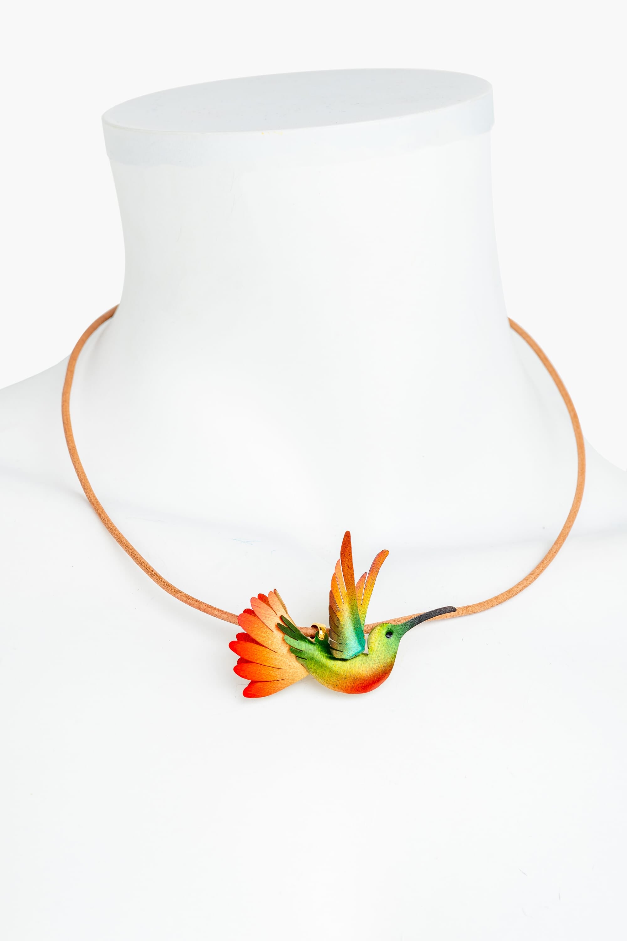 Colgante en bronce pintado a mano