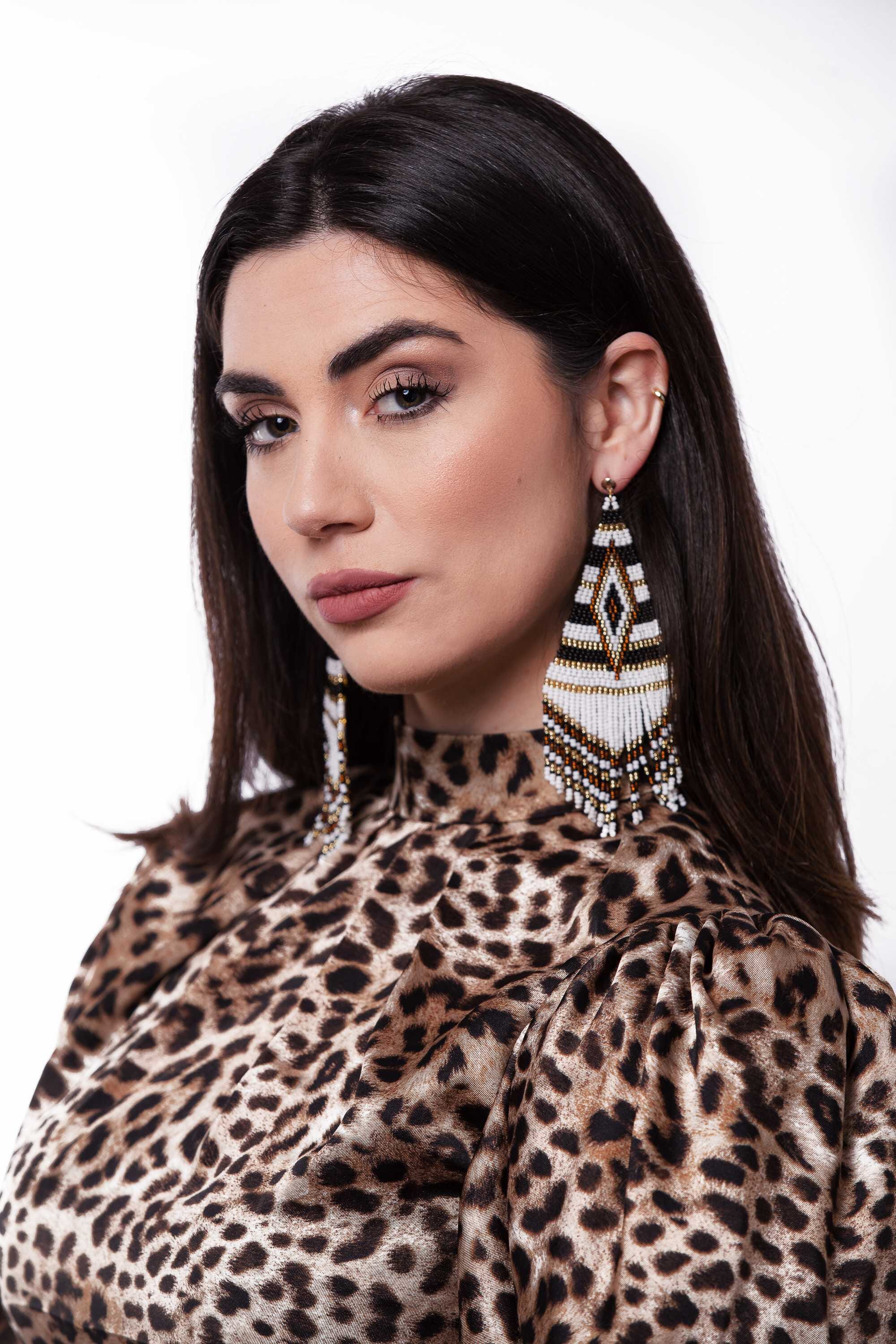 Pendientes grandes en abalorios