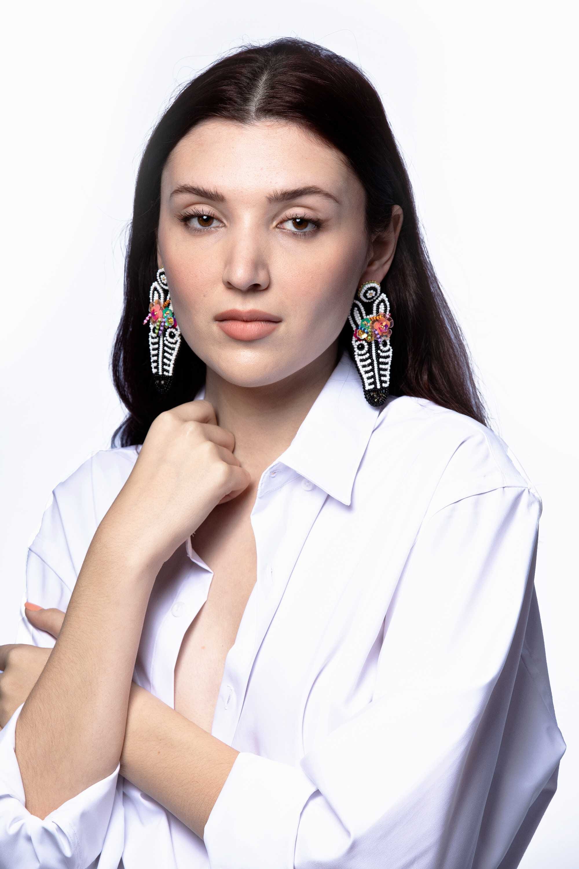 Pendientes en abalorios y lentejuelas