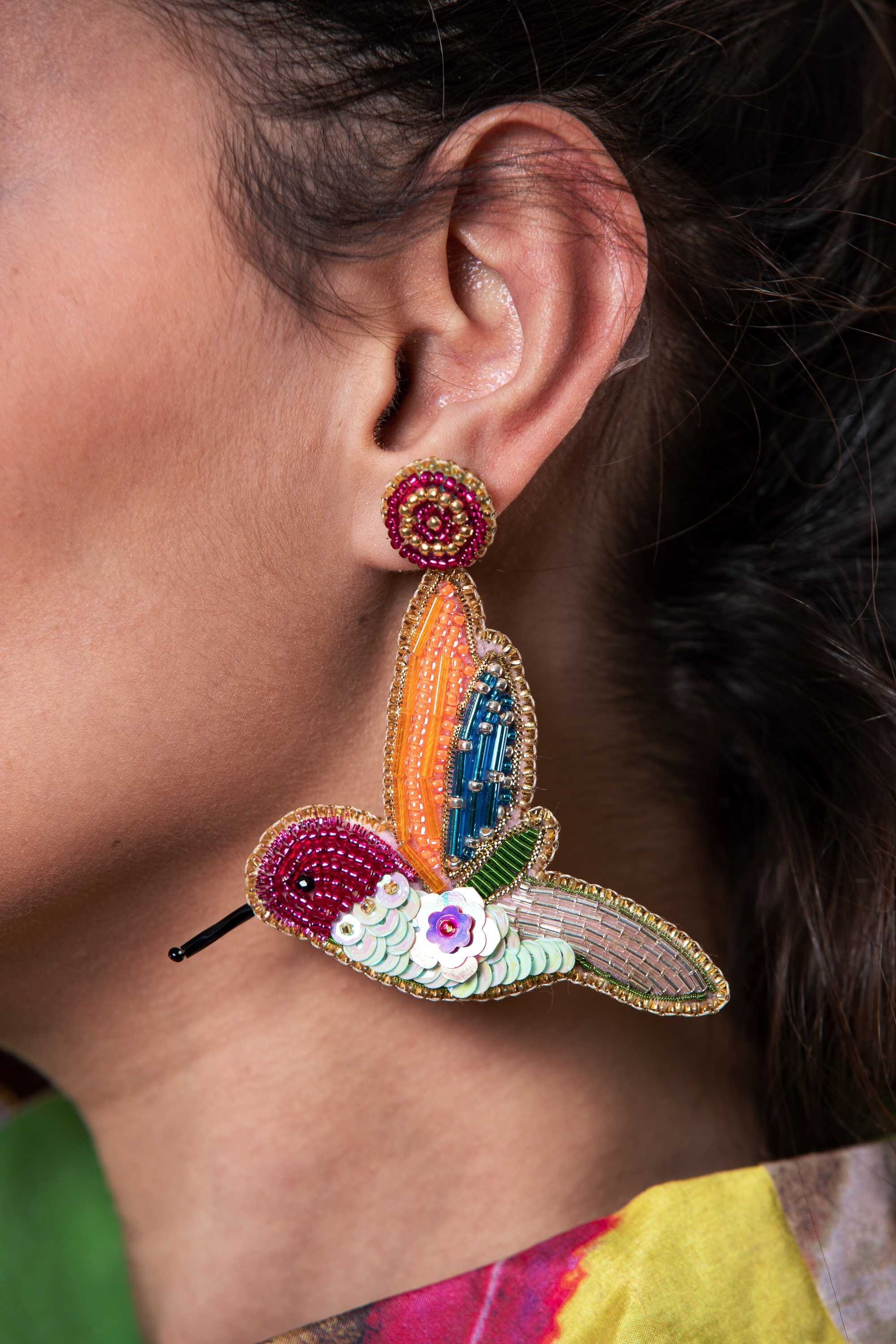 Pendientes en abalorios y lentejuelas