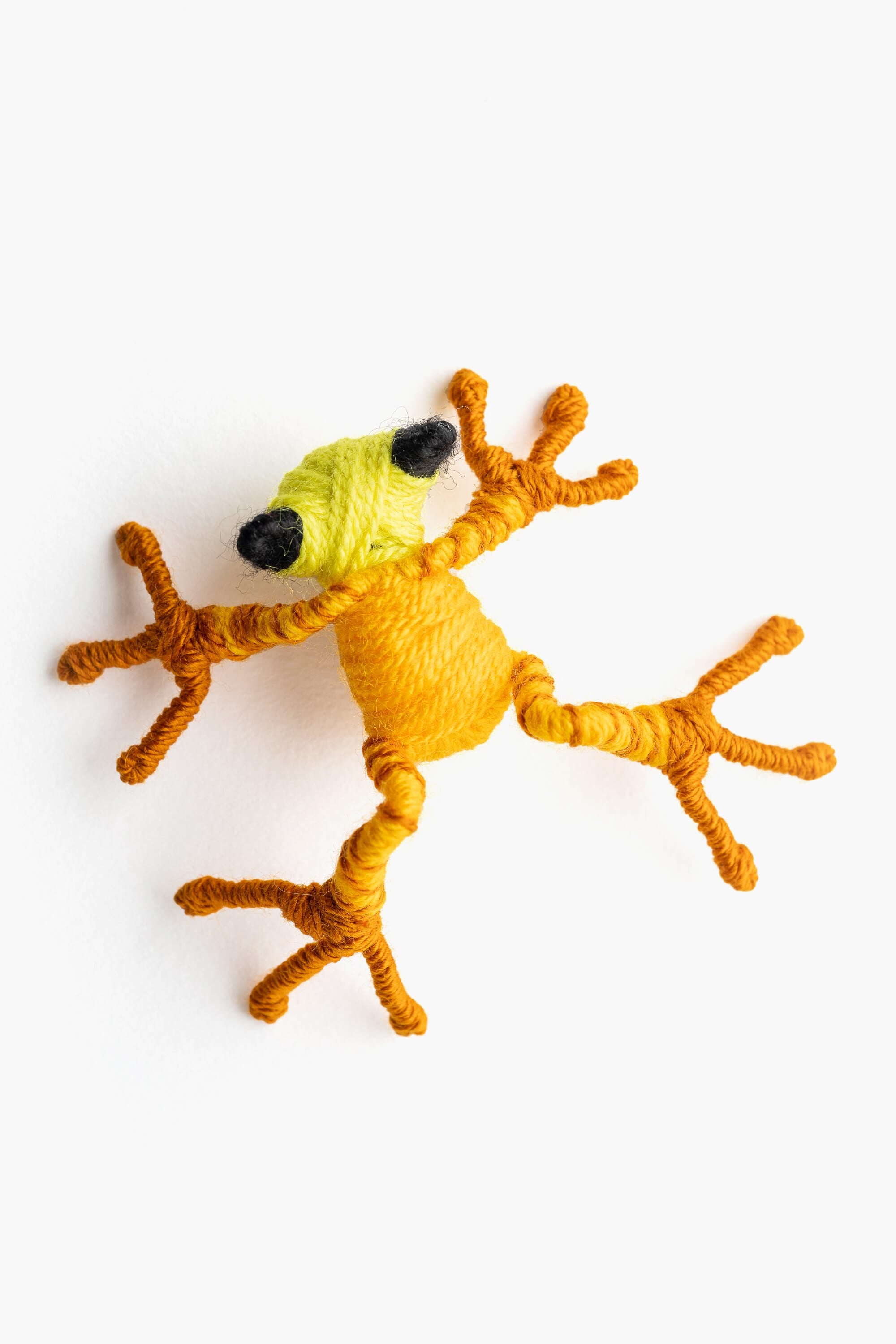 Broche en escultura textil