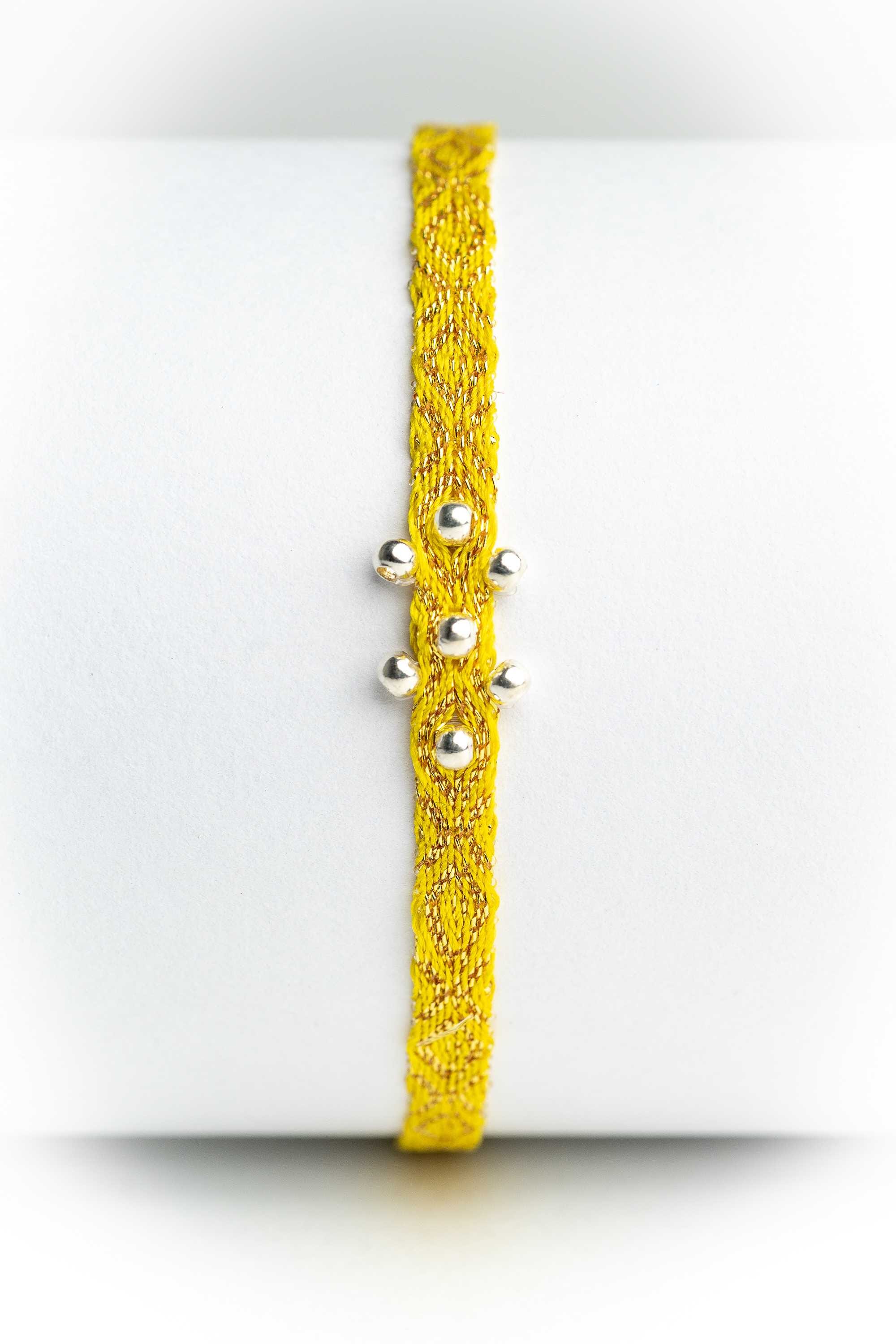 Pulsera hilos con bolitas plata