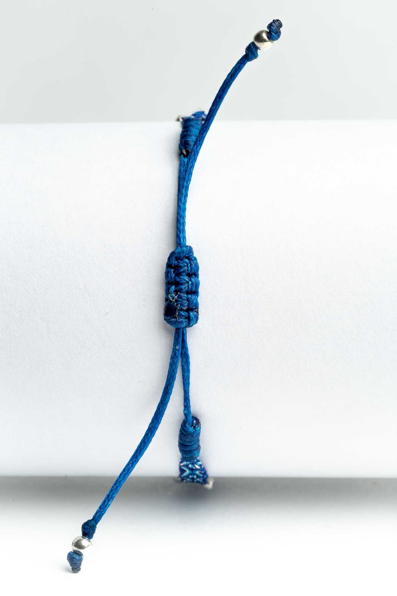 Pulsera hilos con bolitas plata