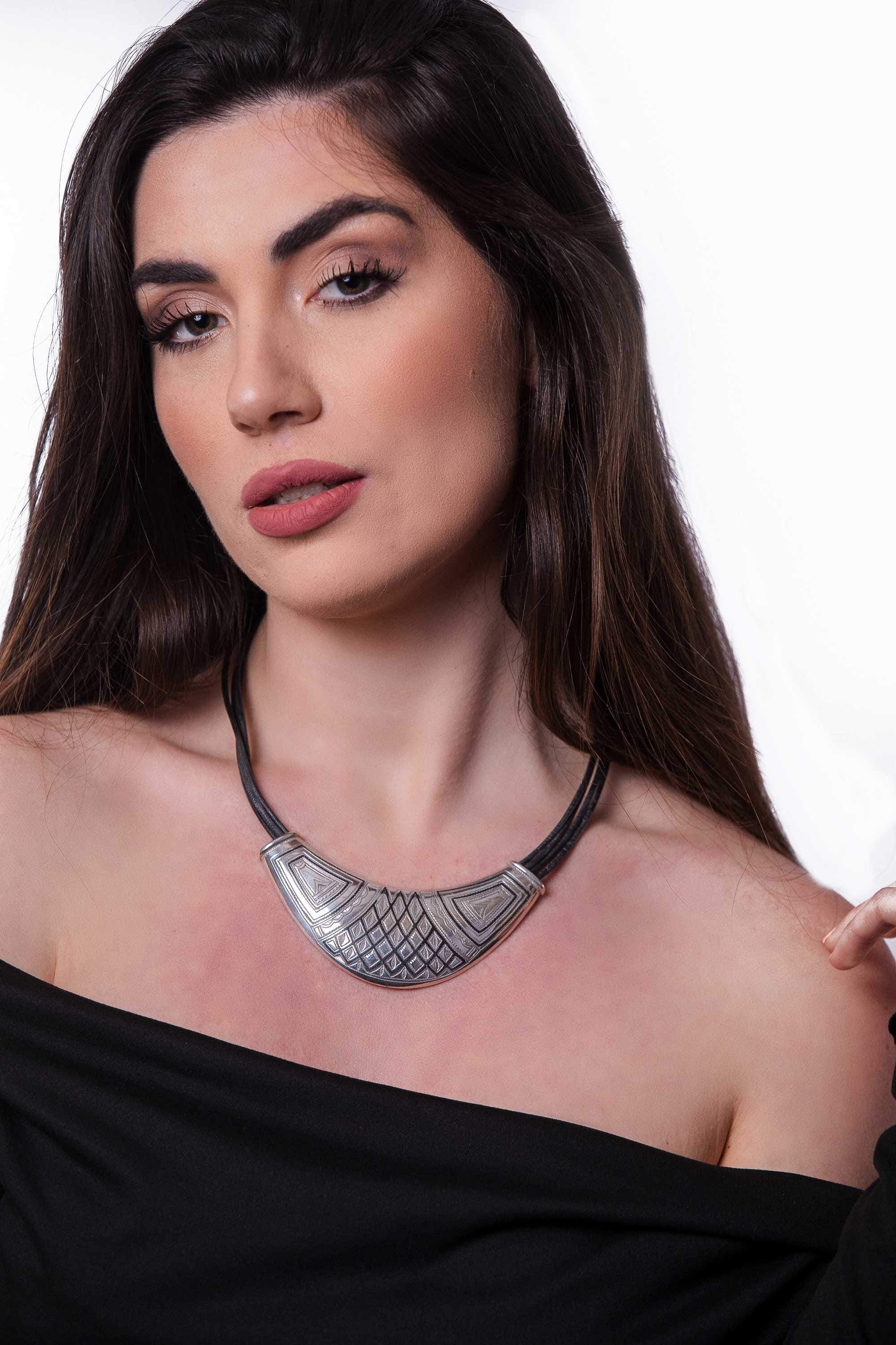 Collar Tuareg de plata de ley 925 y cuero