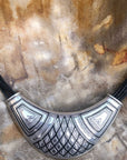 Collar Tuareg de plata de ley 925 y cuero