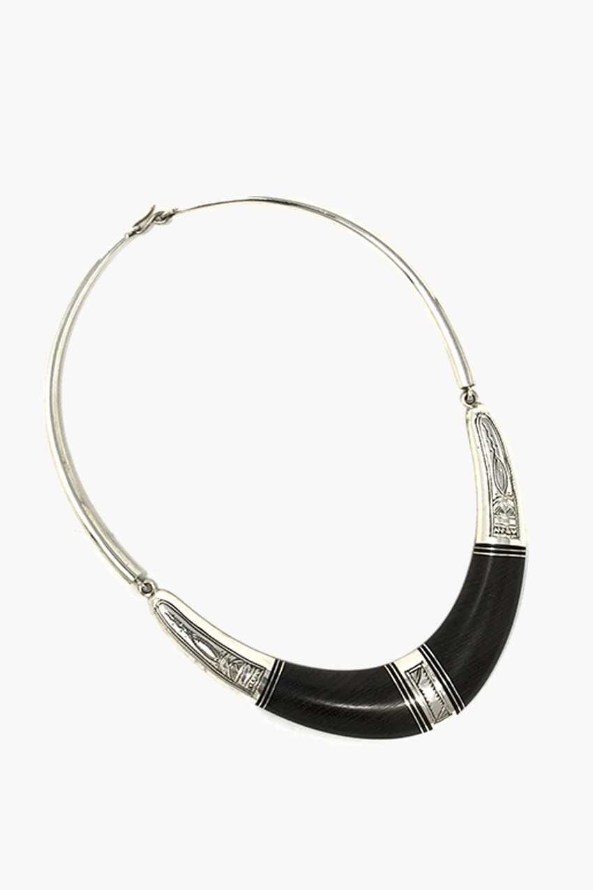 Collar Tuareg de plata de ley 925, ébano y cuero