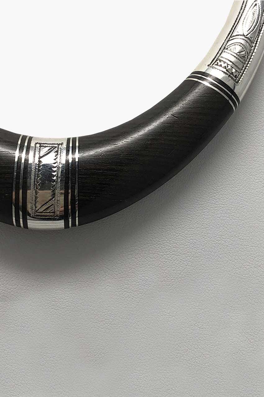 Collar Tuareg de plata de ley 925, ébano y cuero