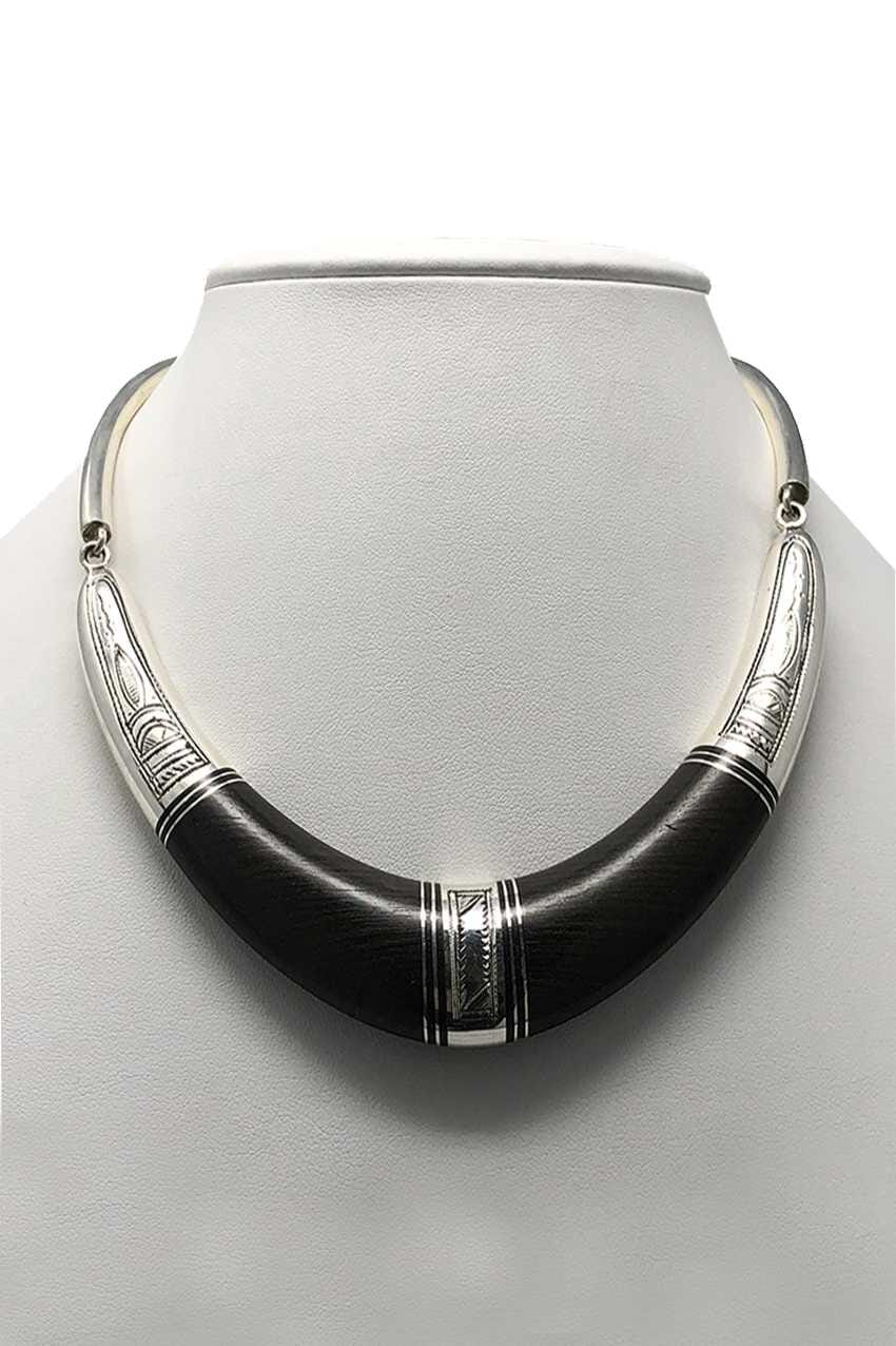 Collar Tuareg de plata de ley 925, ébano y cuero