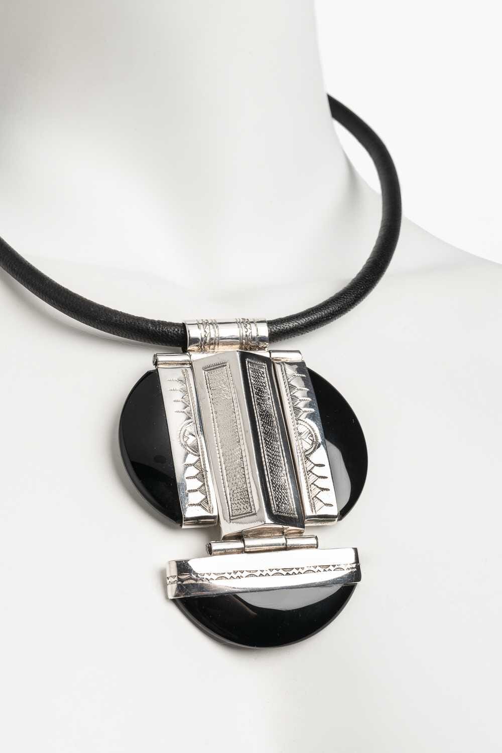 Collar Tuareg de plata de ley 925 y ónix