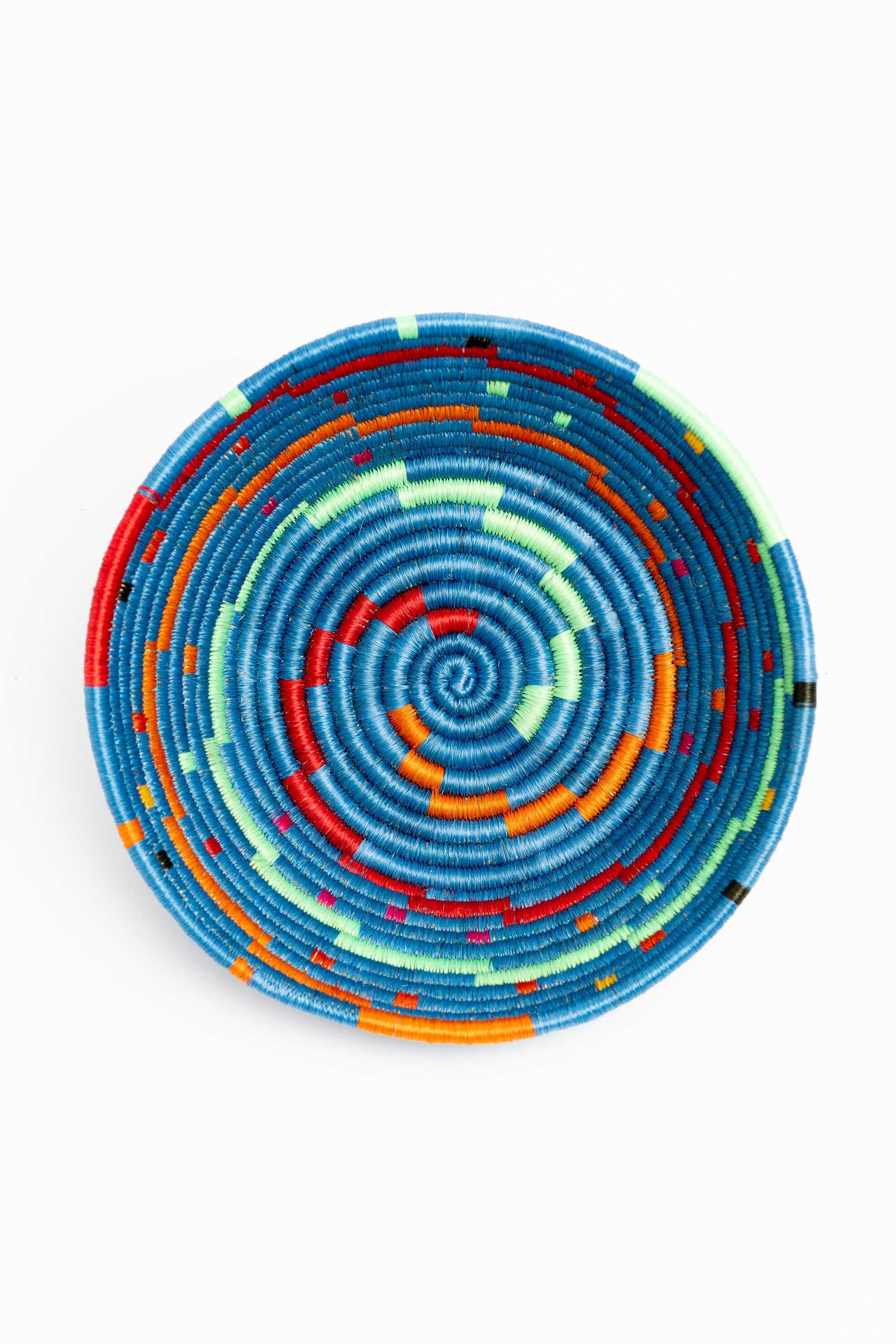 Panera o cesto en paja y fique