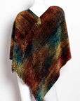 Poncho de bambú tejido en telar manual