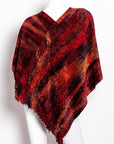 Poncho de bambú tejido en telar manual