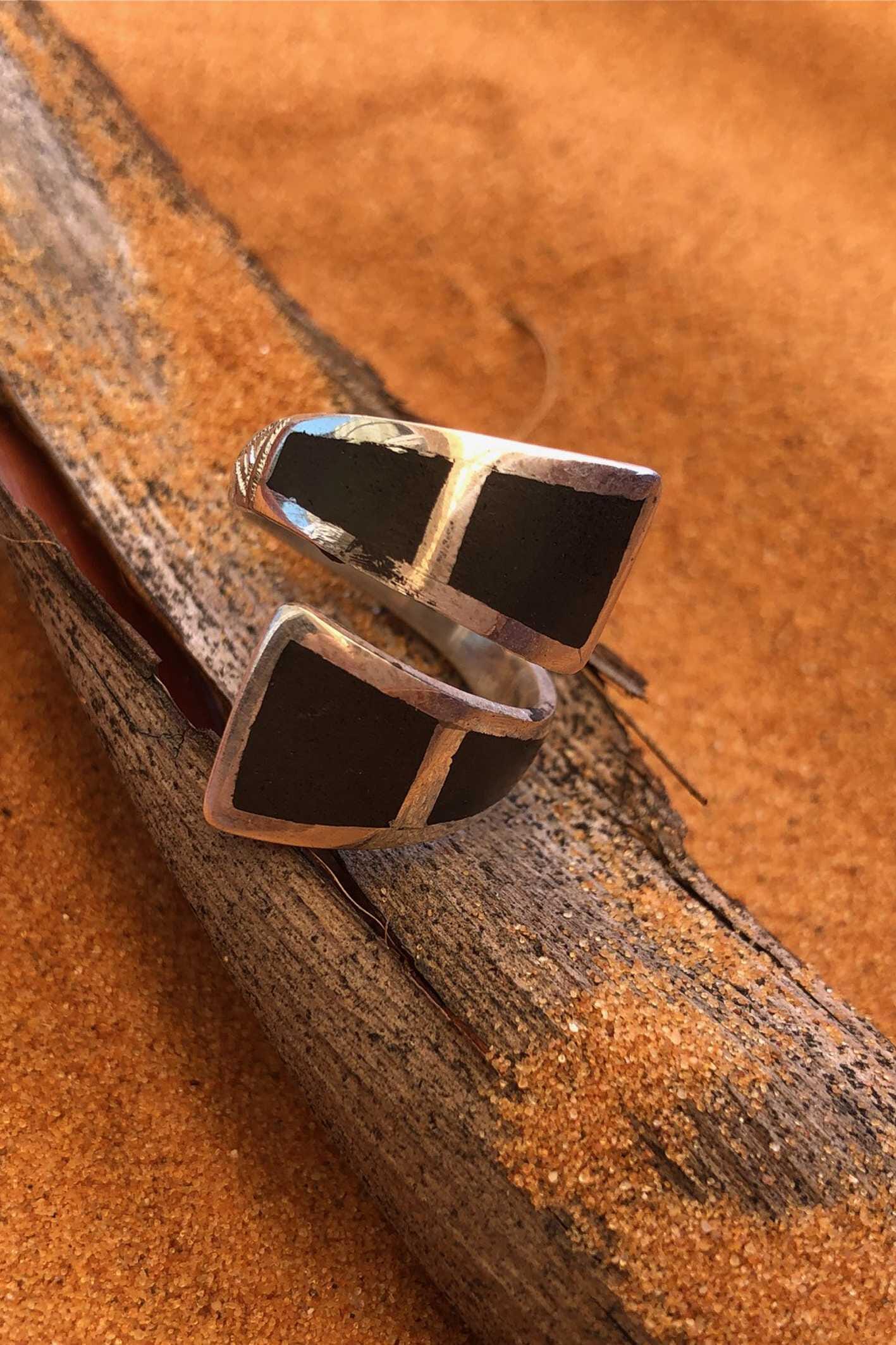 Anillo ajustable Tuareg en plata y ébano