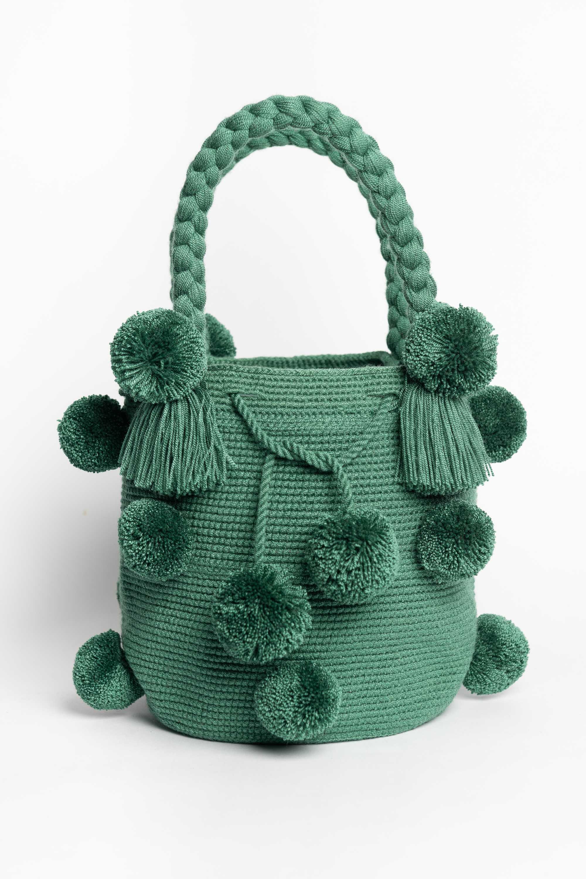 Bolso de hombro con pompones