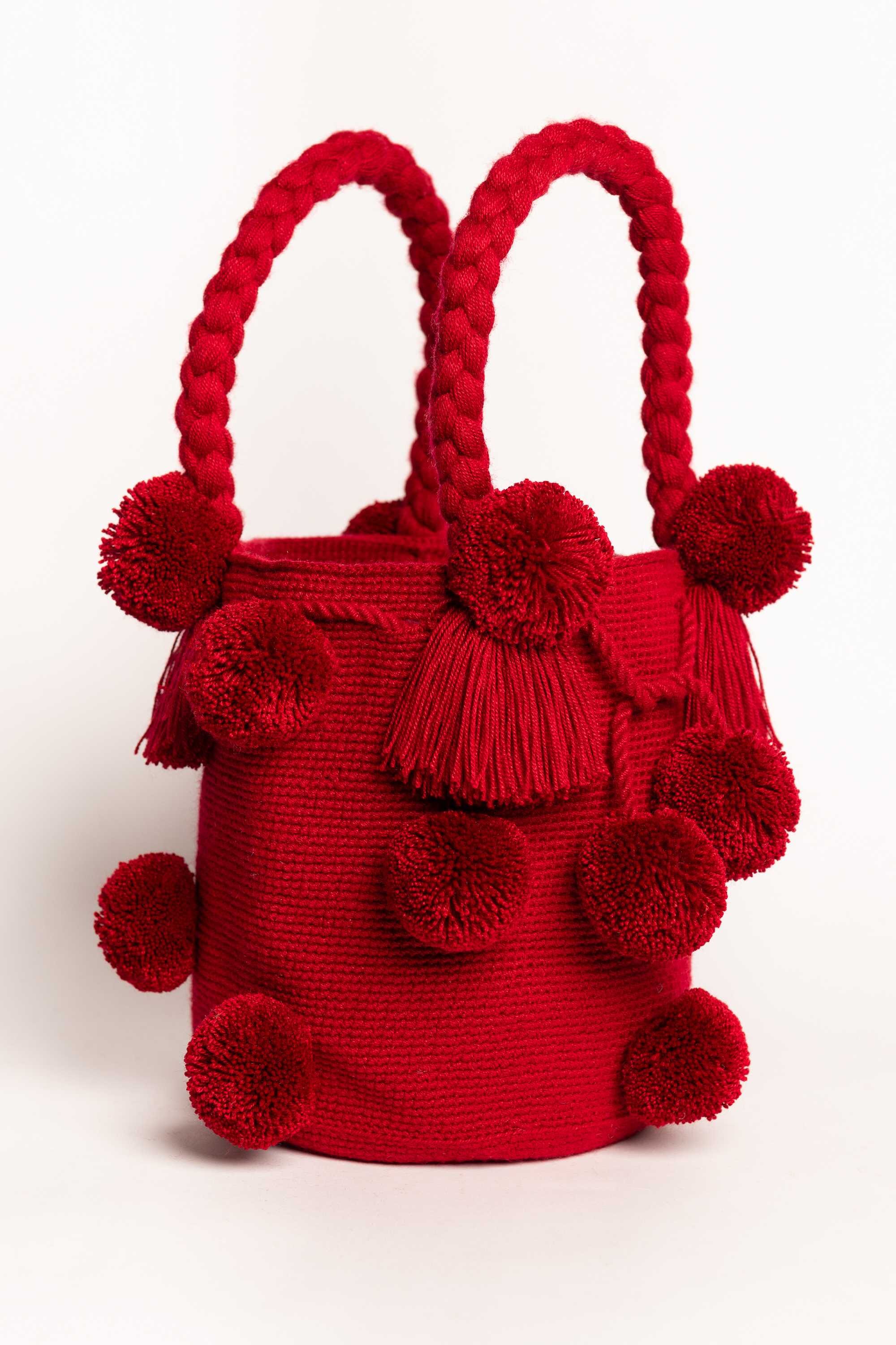 Bolso de hombro con pompones