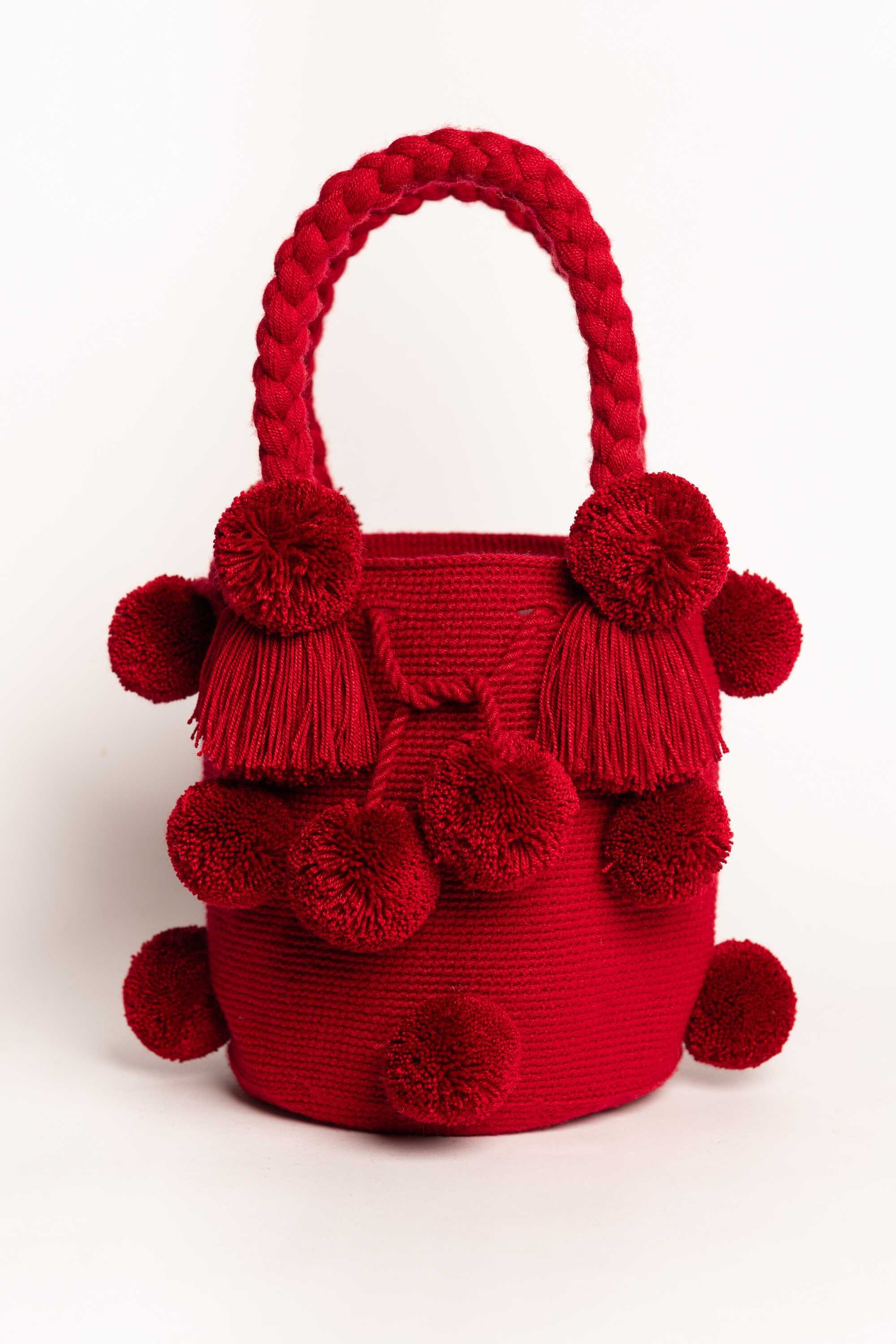 Bolso de hombro con pompones