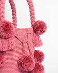 Bolso de hombro con pompones