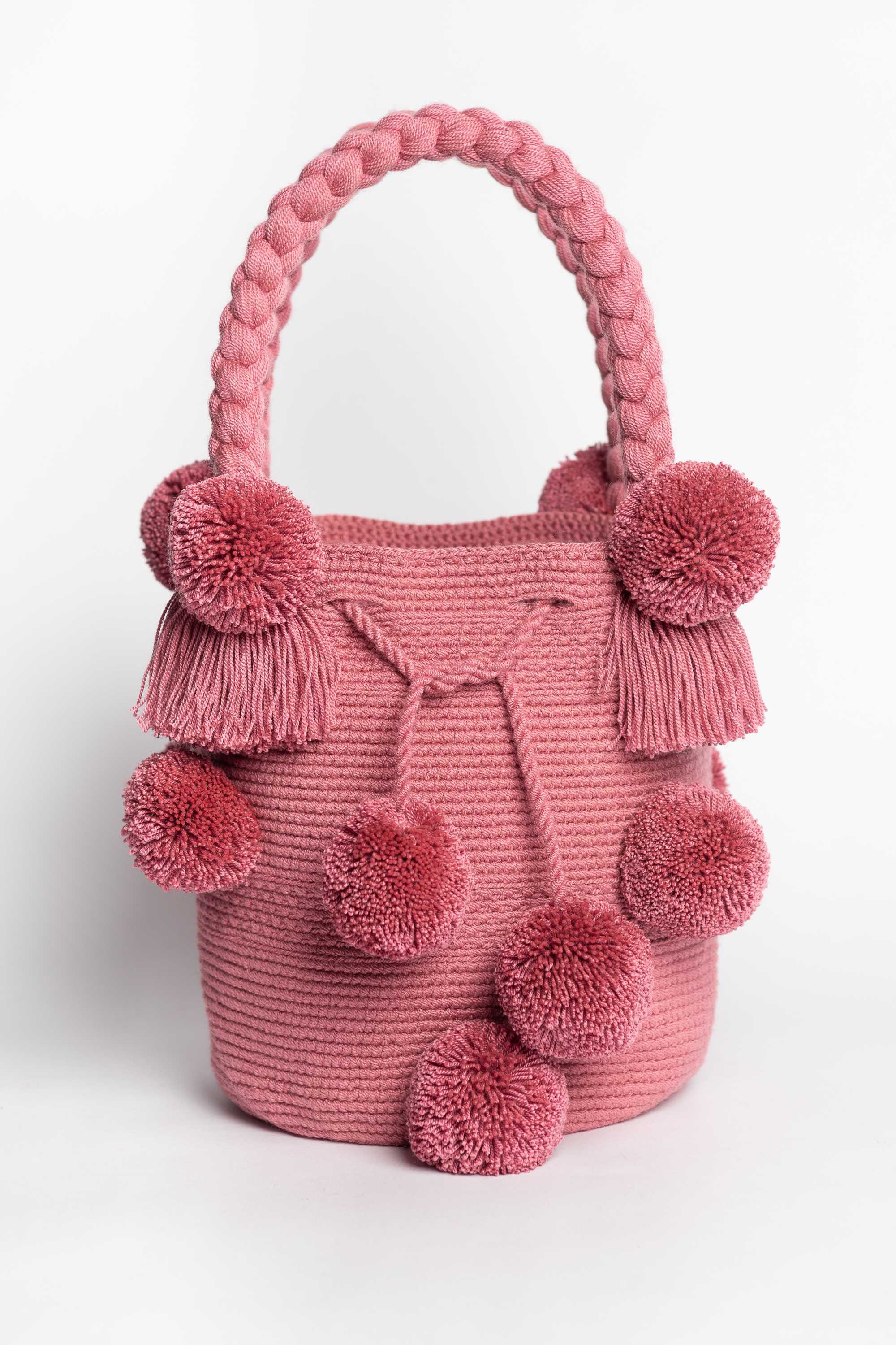 Bolso de hombro con pompones