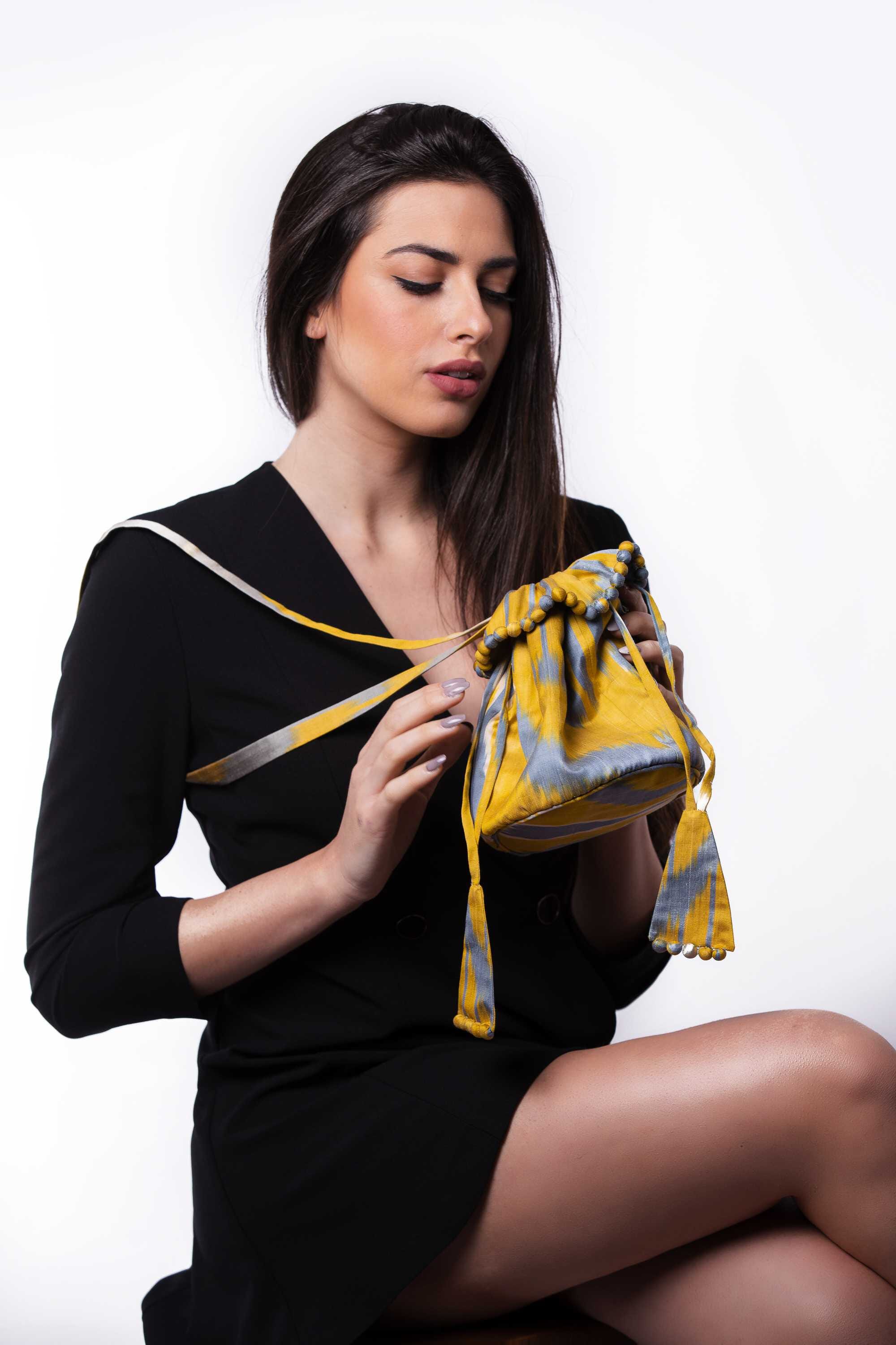 Bolso bandolera en seda