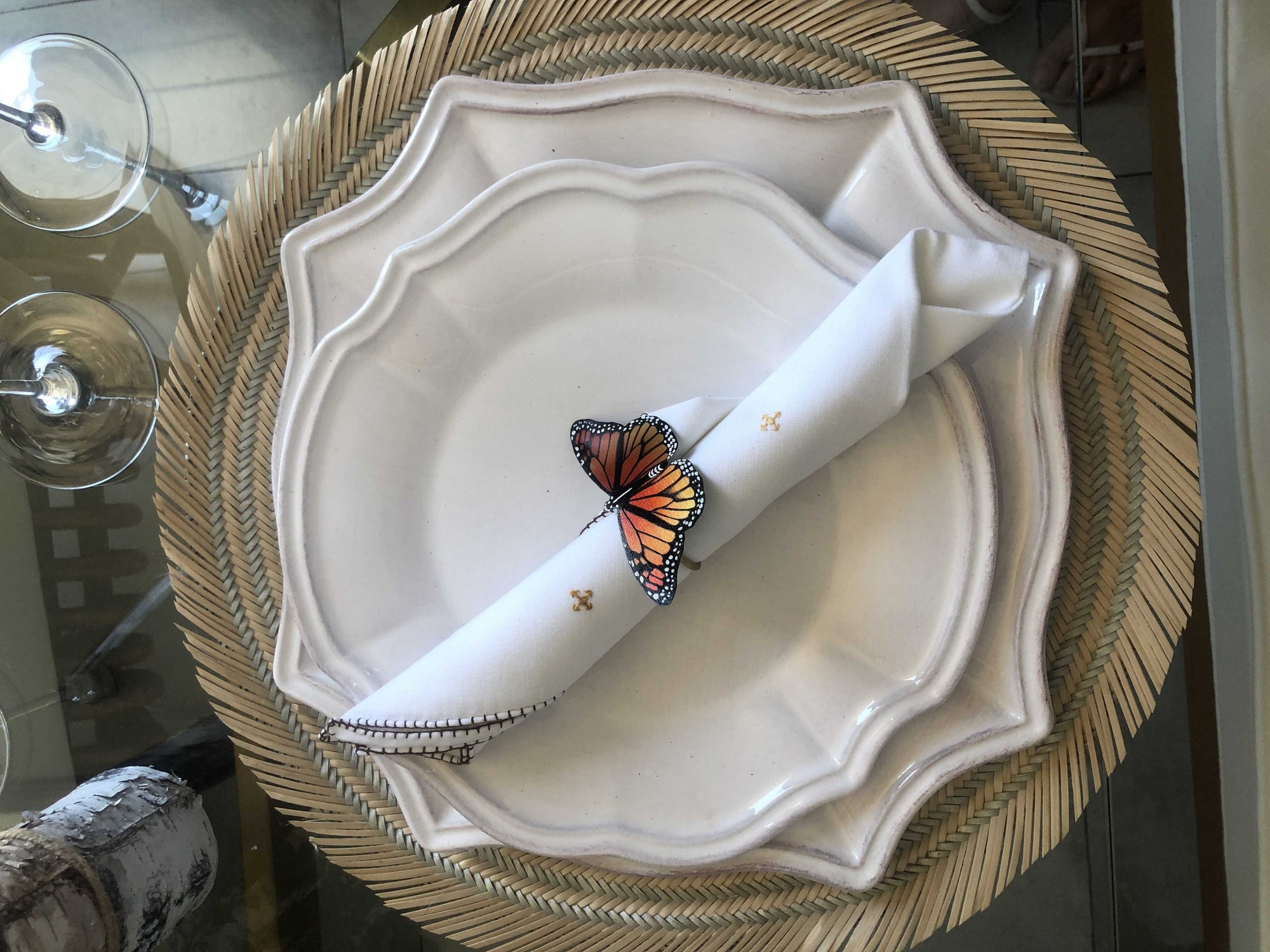 Juego de cuatro servilleteros en bronce