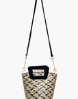 Bolso en fibra vegetal y asas en terciopelo
