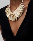 HOWEA NECKLACE