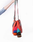 Bolso bandolera Wayuu con seis borlas