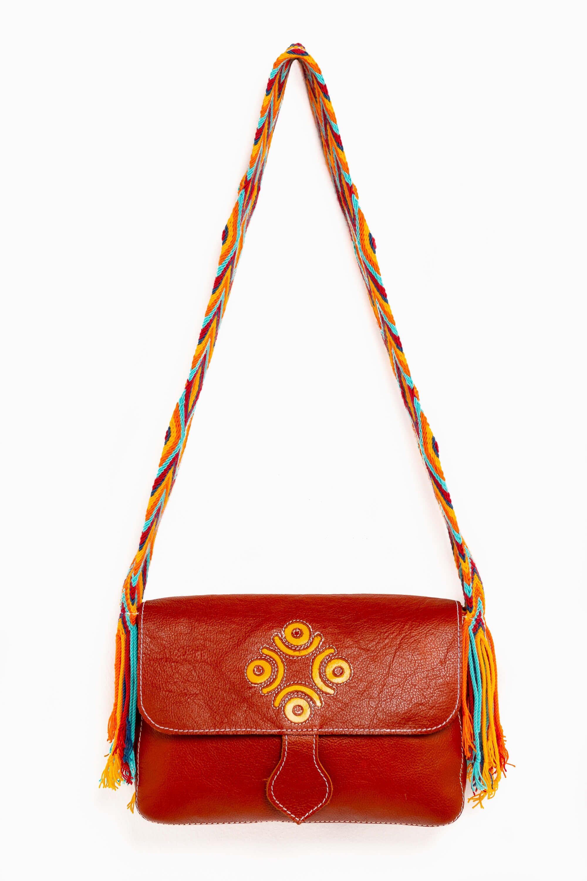 Bolso bandolera en cuero con asa Wayuu