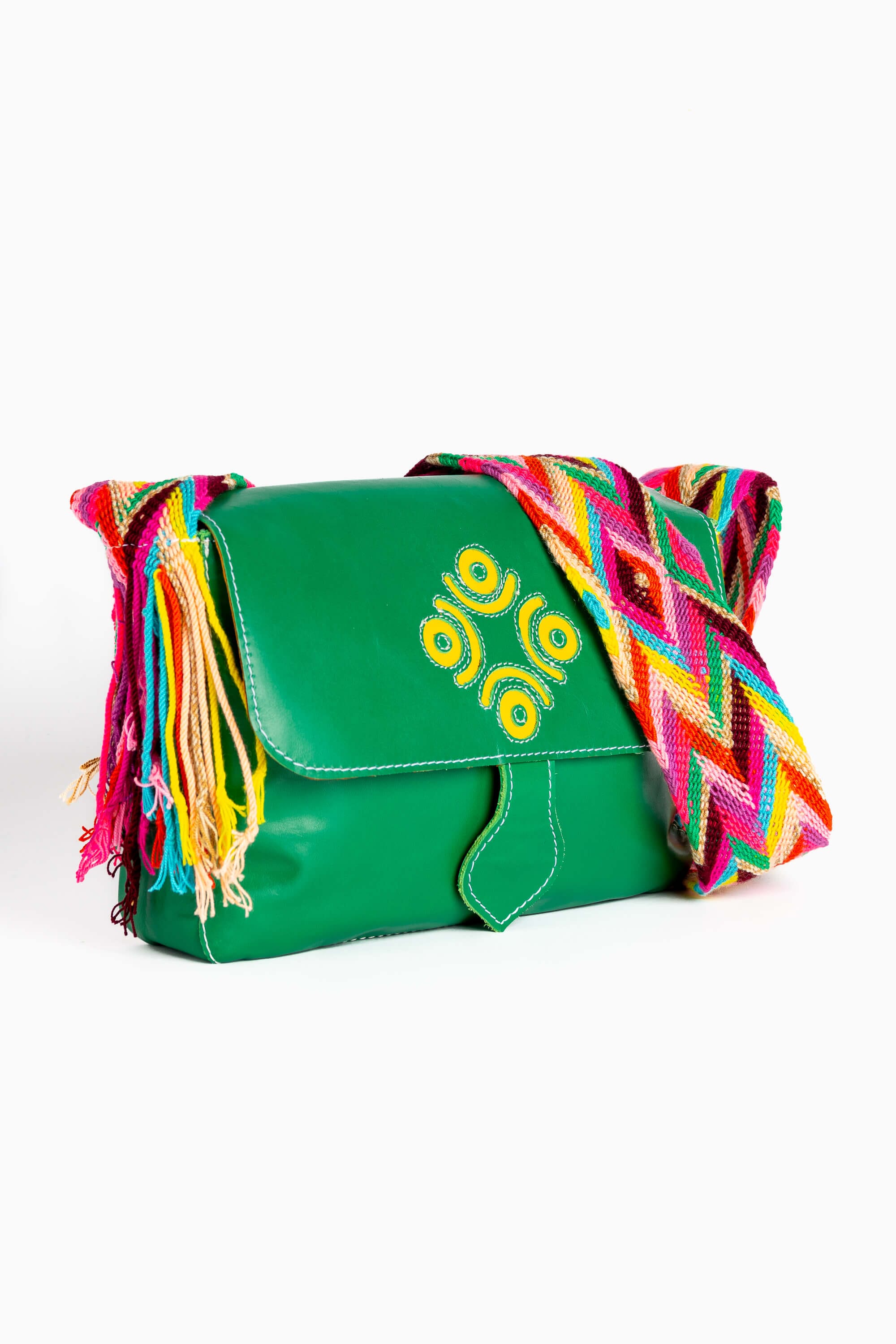 Bolso bandolera en cuero con asa Wayuu
