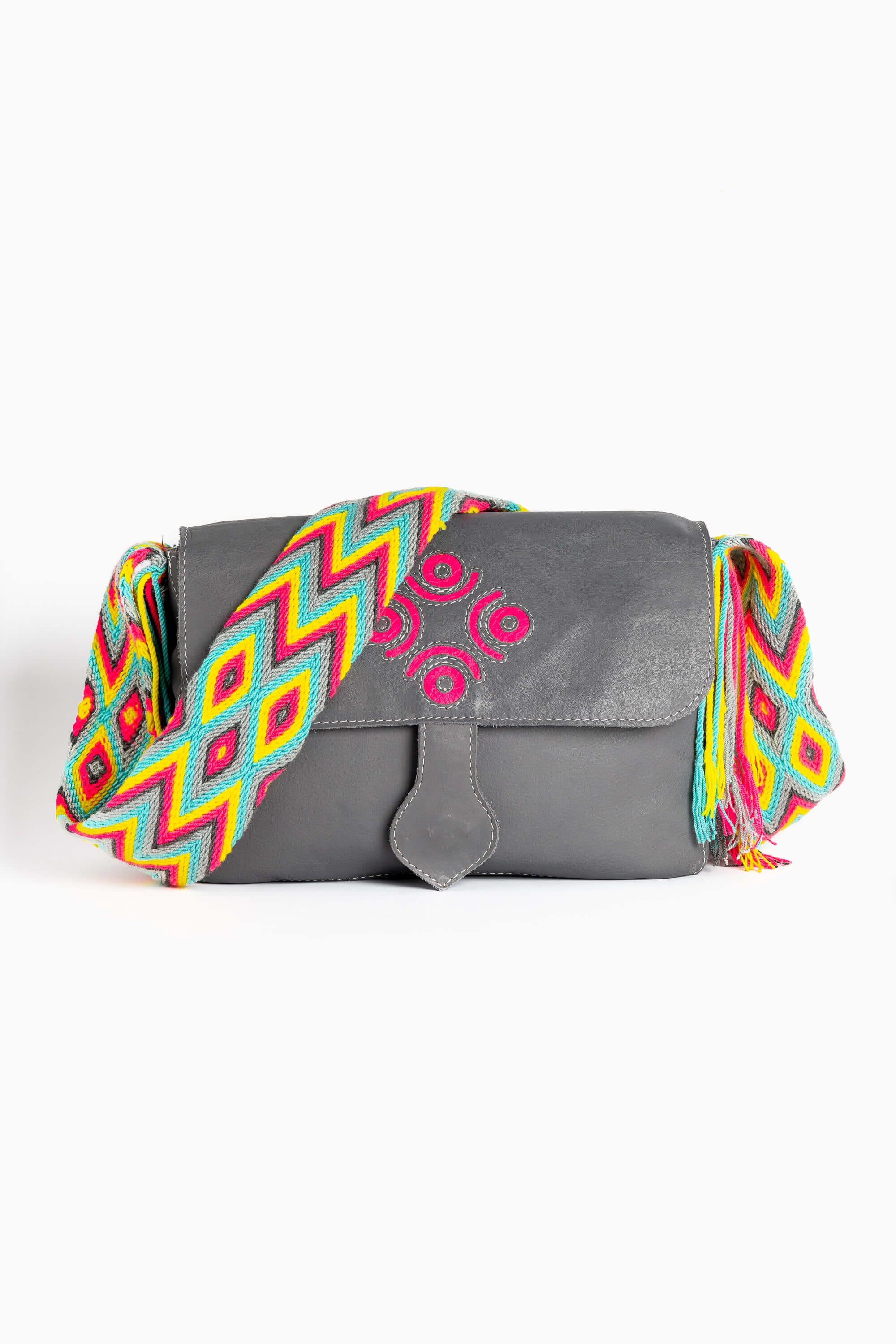 Bolso bandolera en cuero con asa Wayuu
