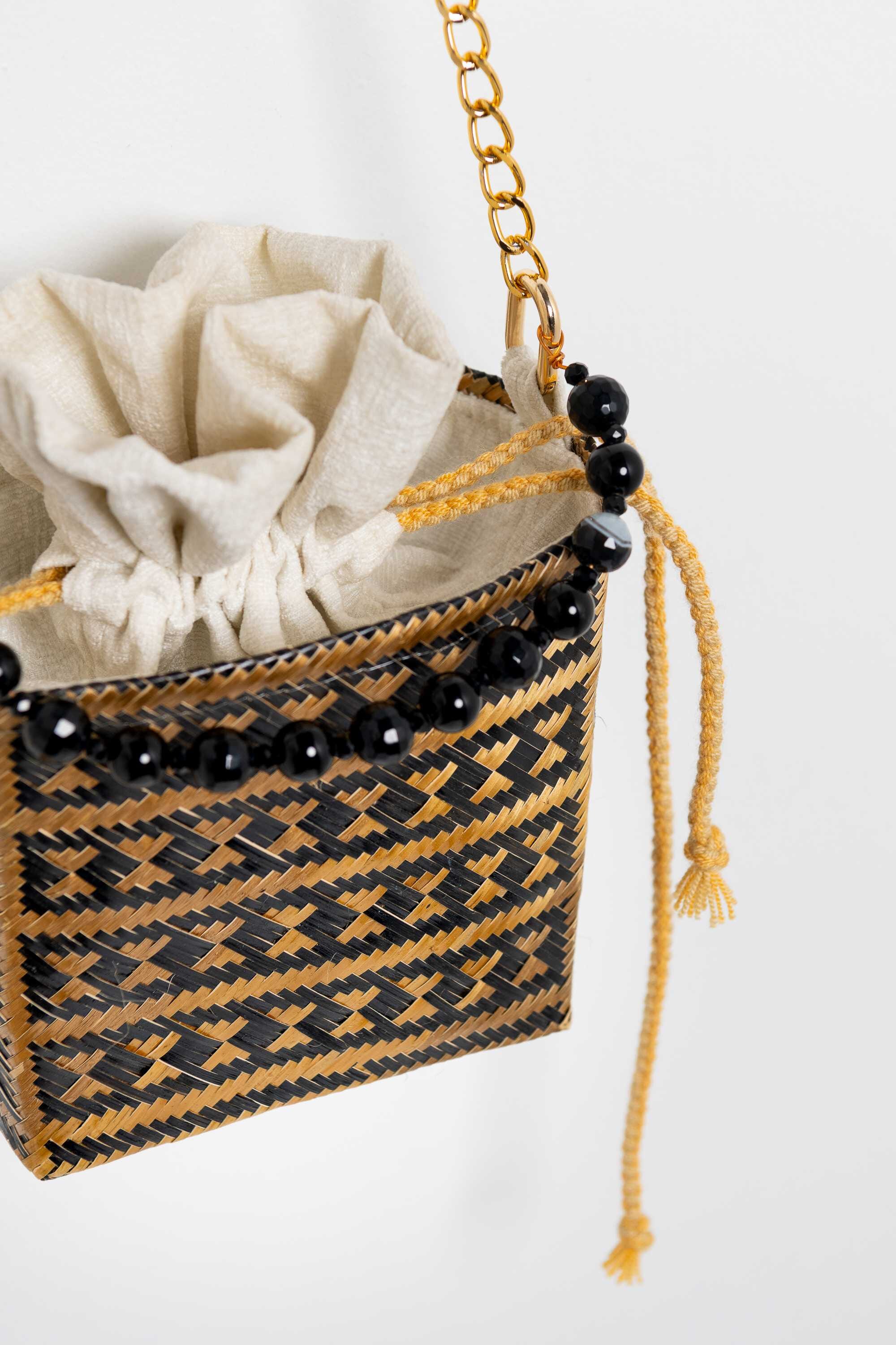 Bolso en fibra vegetal