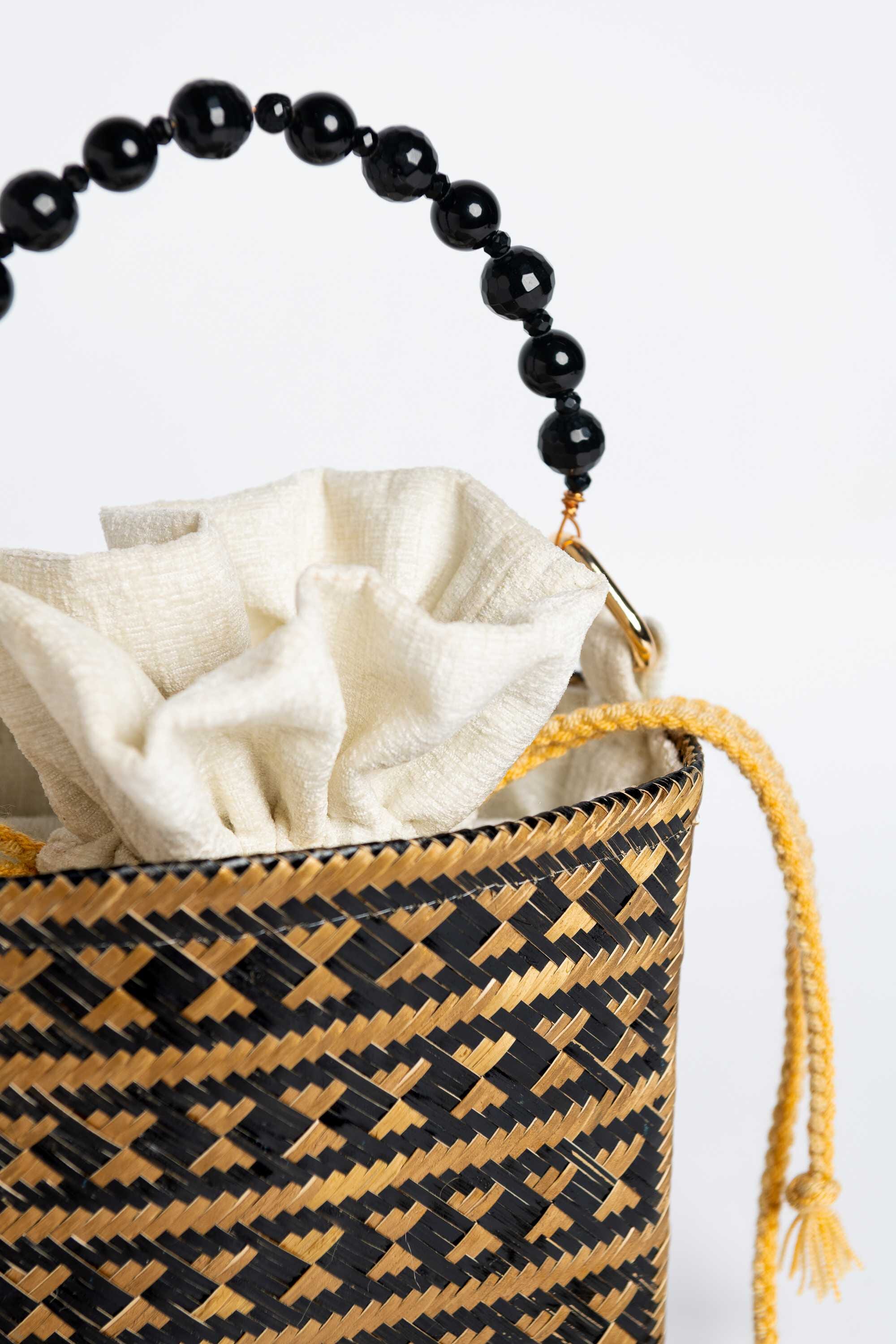 Bolso en fibra vegetal