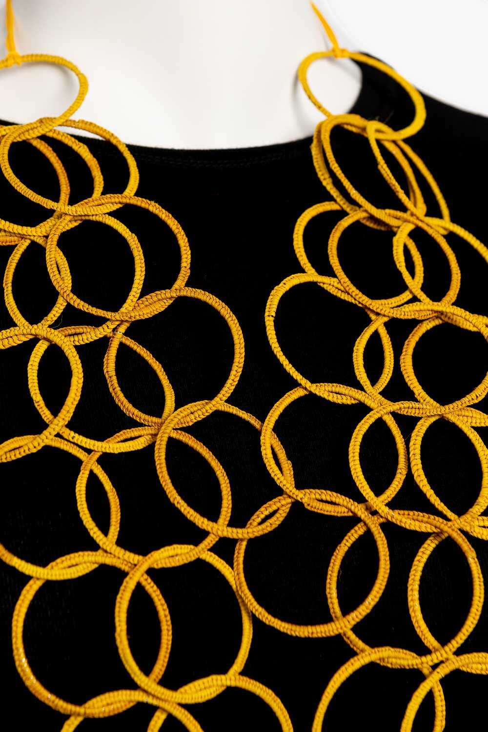 Collar en fibra vegetal