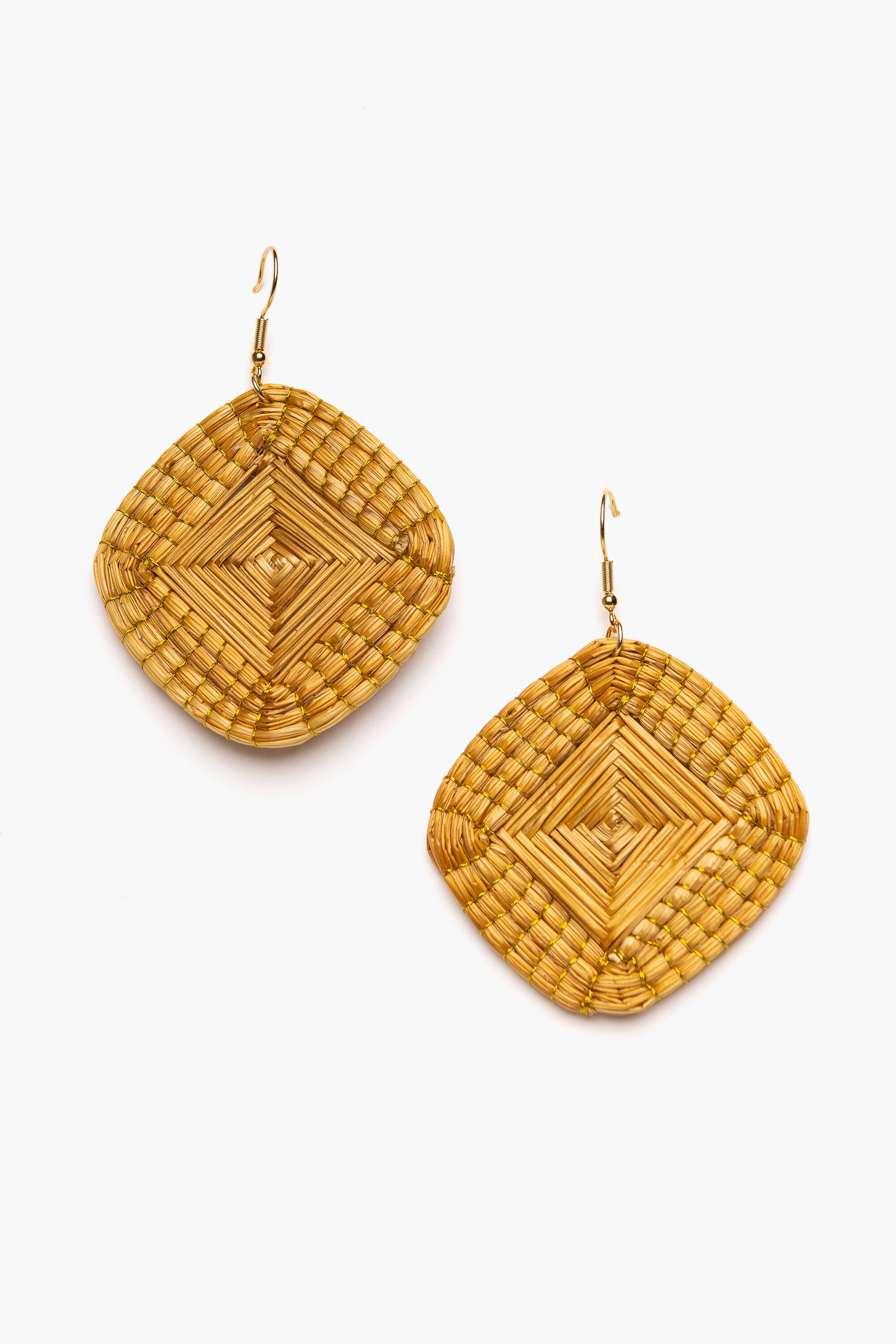 Pendientes en Capim Dorado (Oro vegetal)