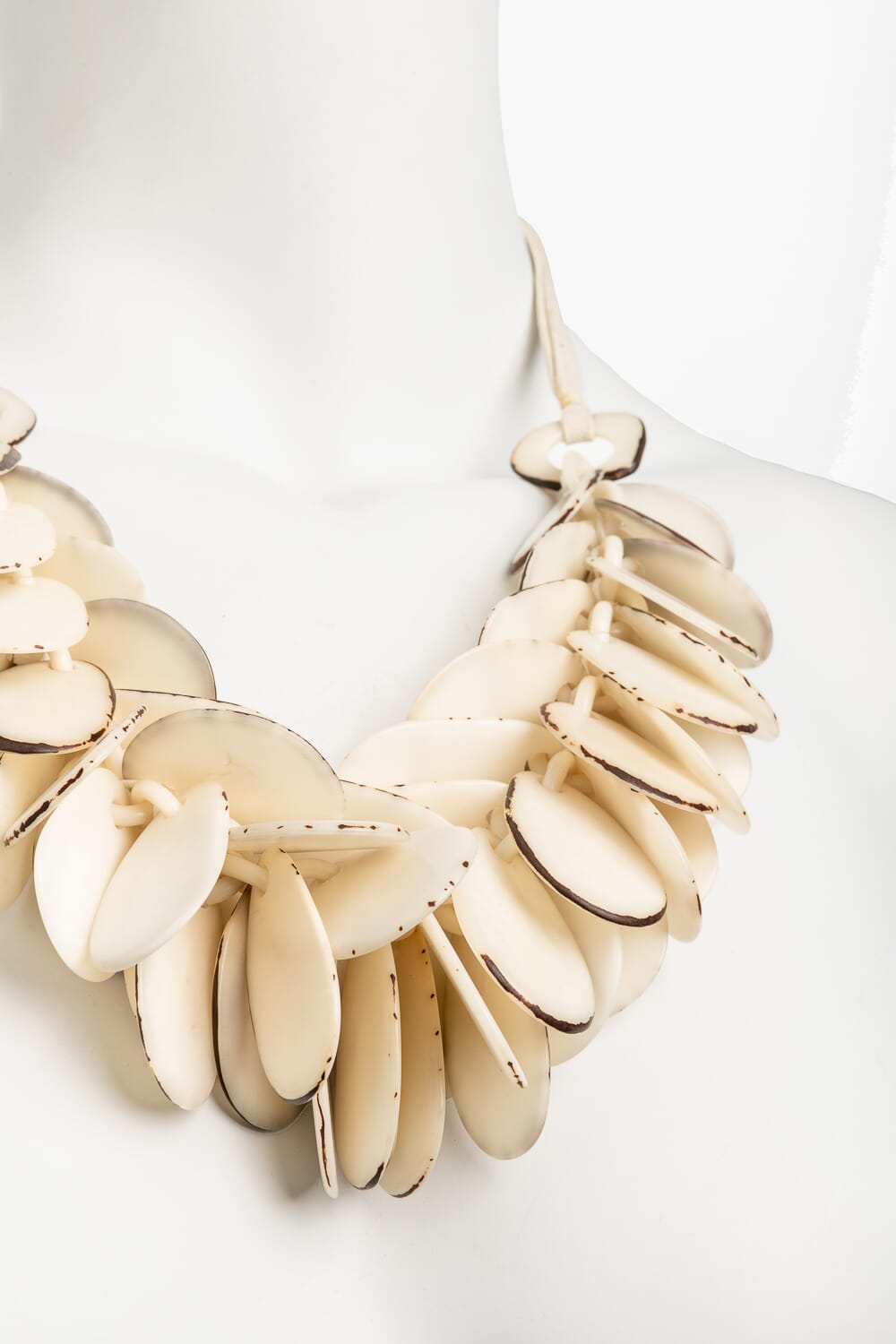 Collar en nuez de tagua