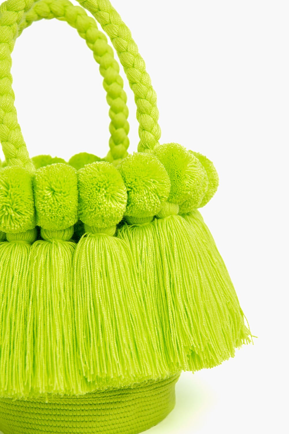 Bolso con pompones y borlas de algodón