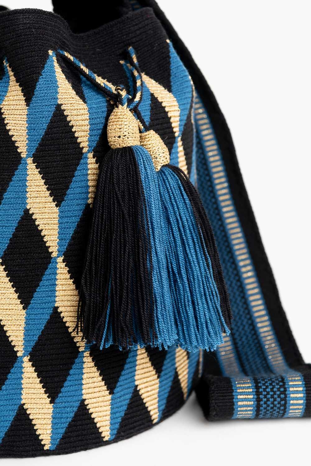 Bolso bandolera Wayuu a una hebra. 
Pieza única!