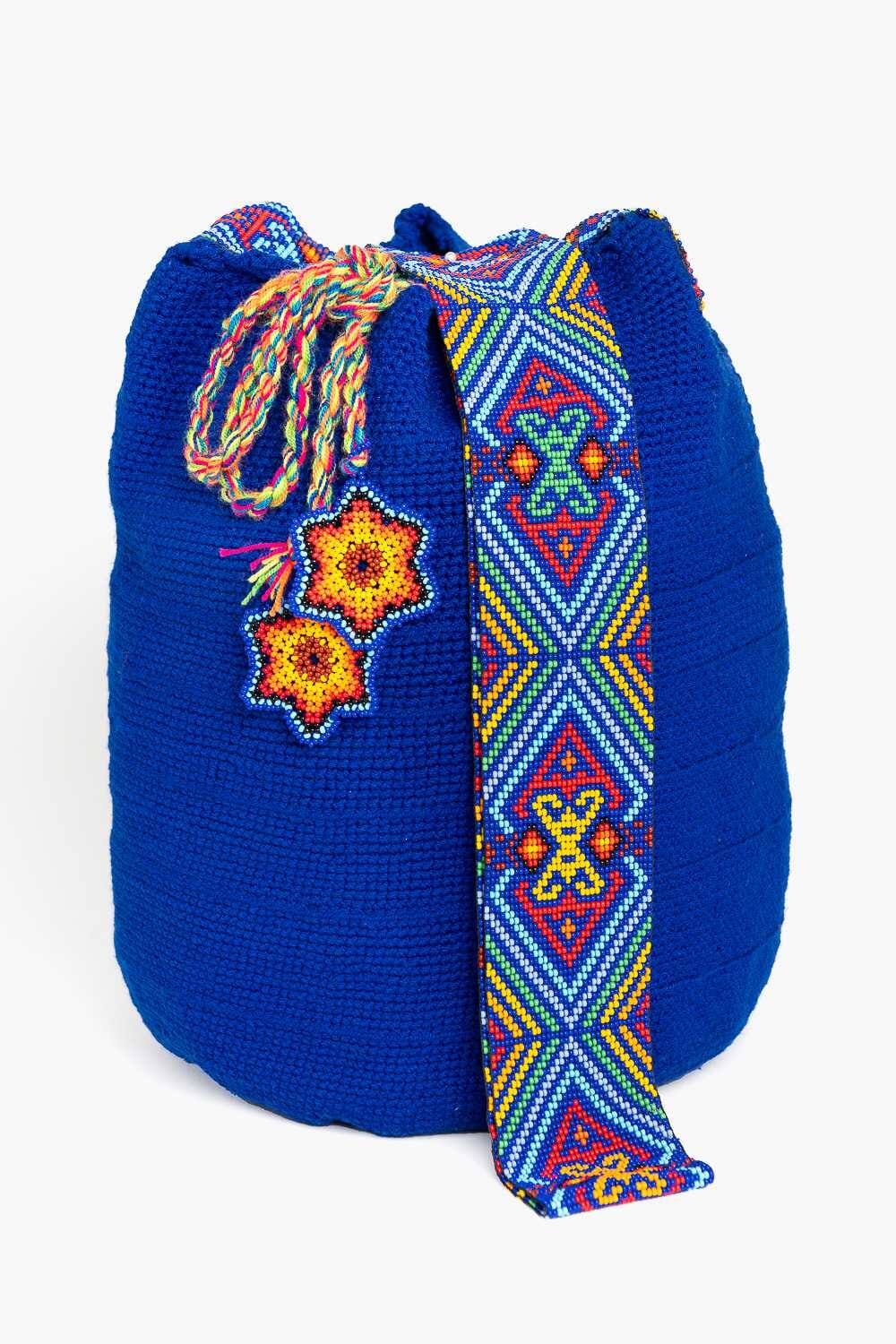 Bolso bandolera Wayuu con abalorios