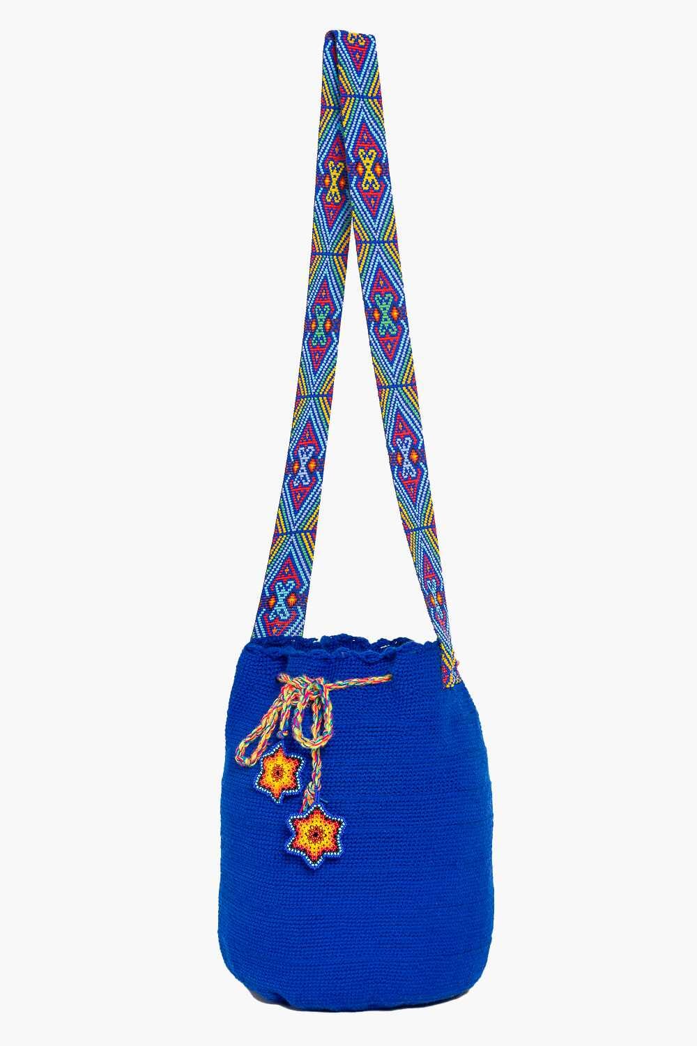 Bolso bandolera Wayuu con abalorios
