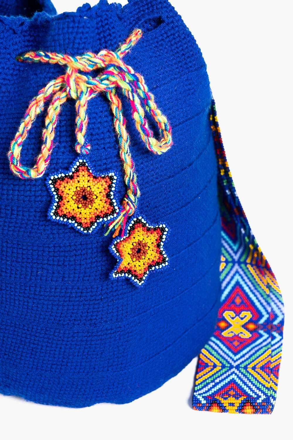 Bolso bandolera Wayuu con abalorios