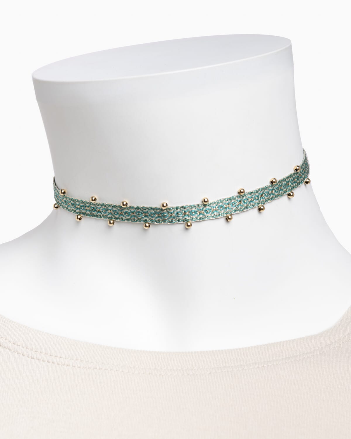 Choker tejido a mano en telar de tarjetas