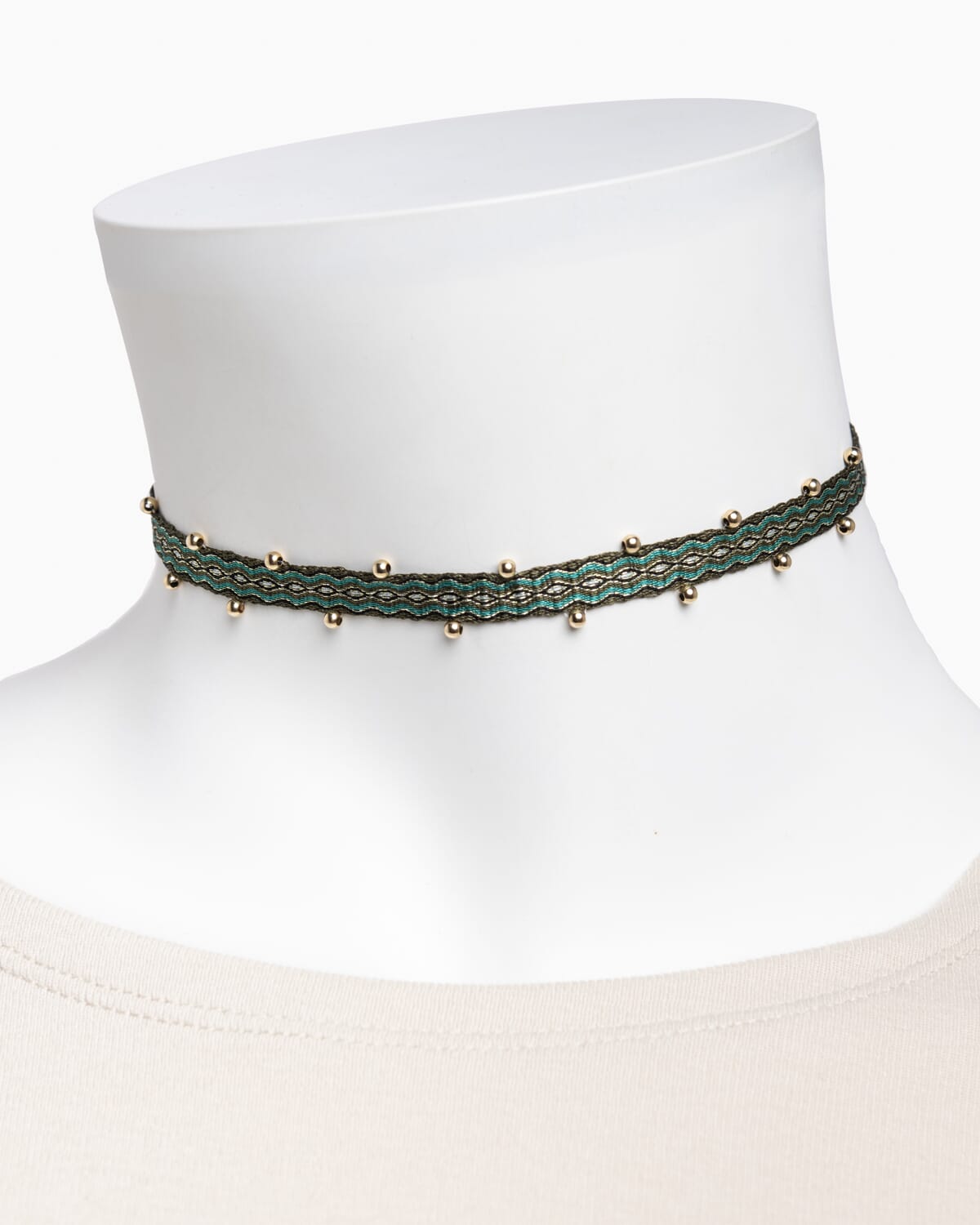 Choker tejido a mano en telar de tarjetas