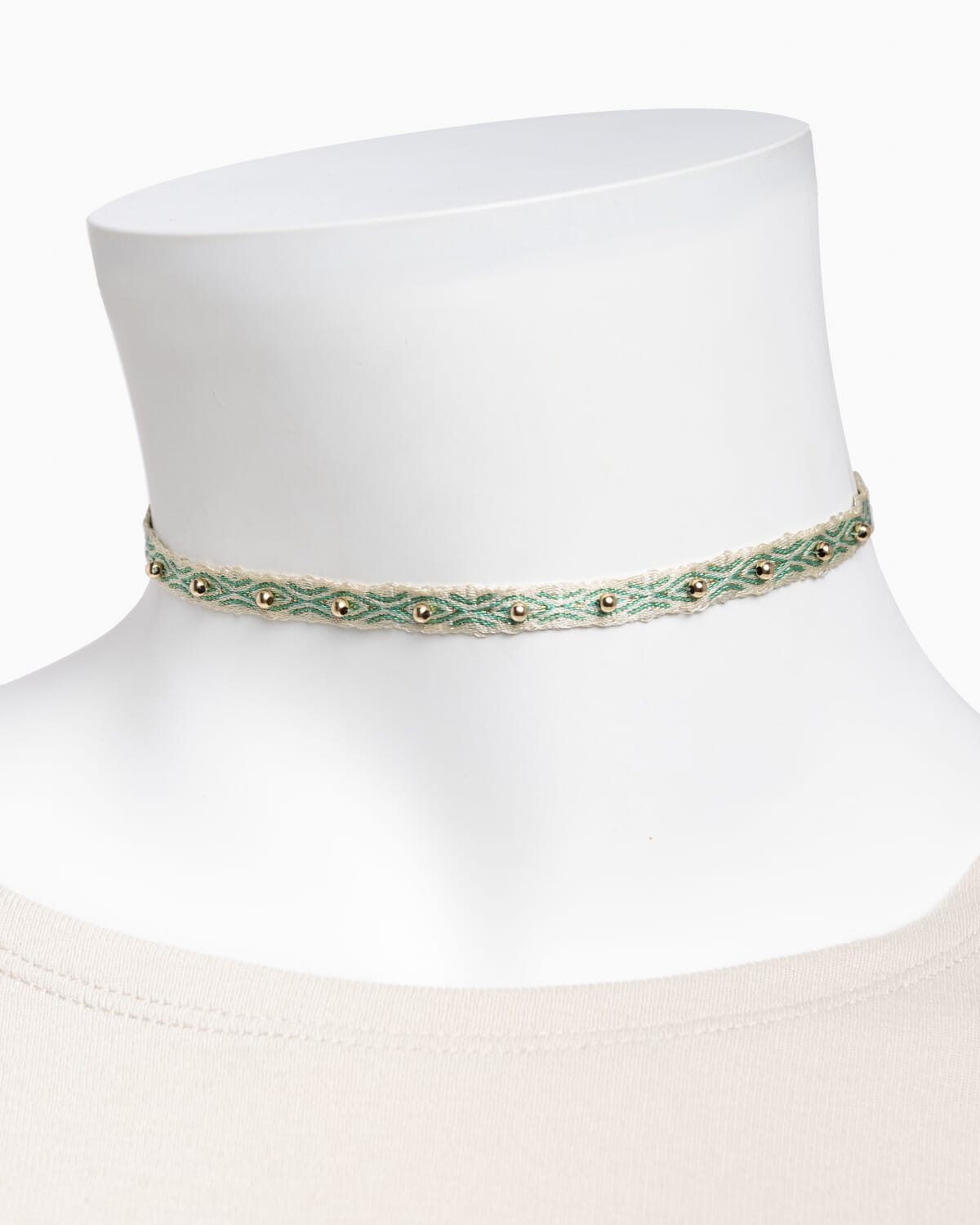 Choker tejido a mano en telar de tarjetas