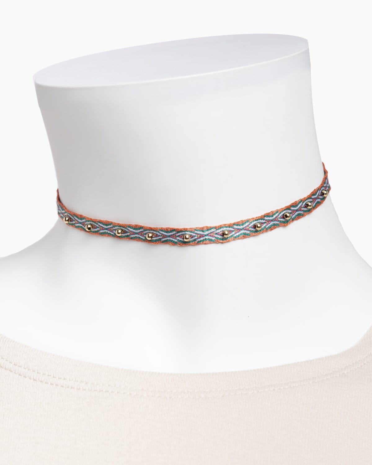 Choker tejido a mano en telar de tarjetas