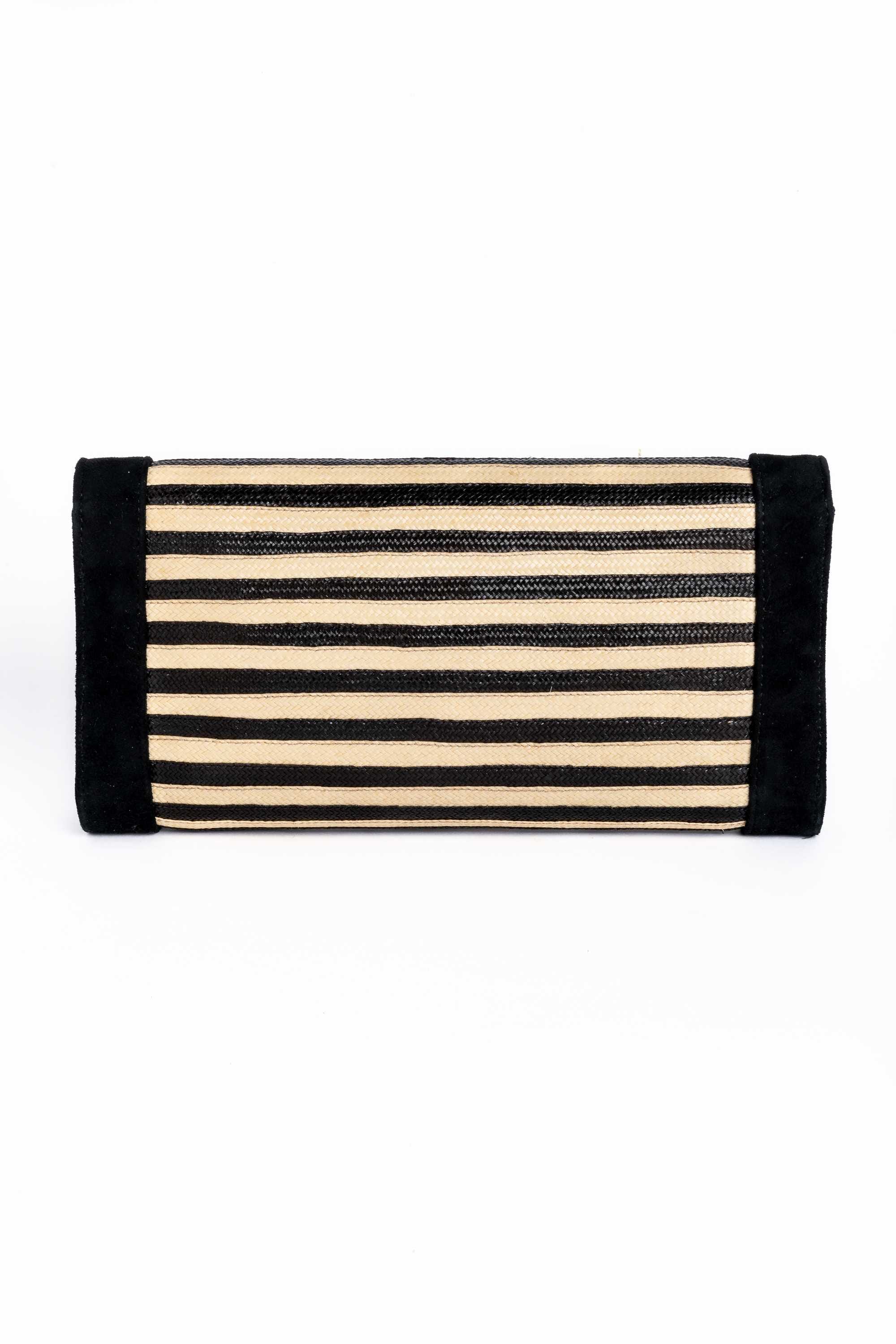 Clutch mano con colibrí en abalorios