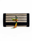 Clutch mano con colibrí en abalorios