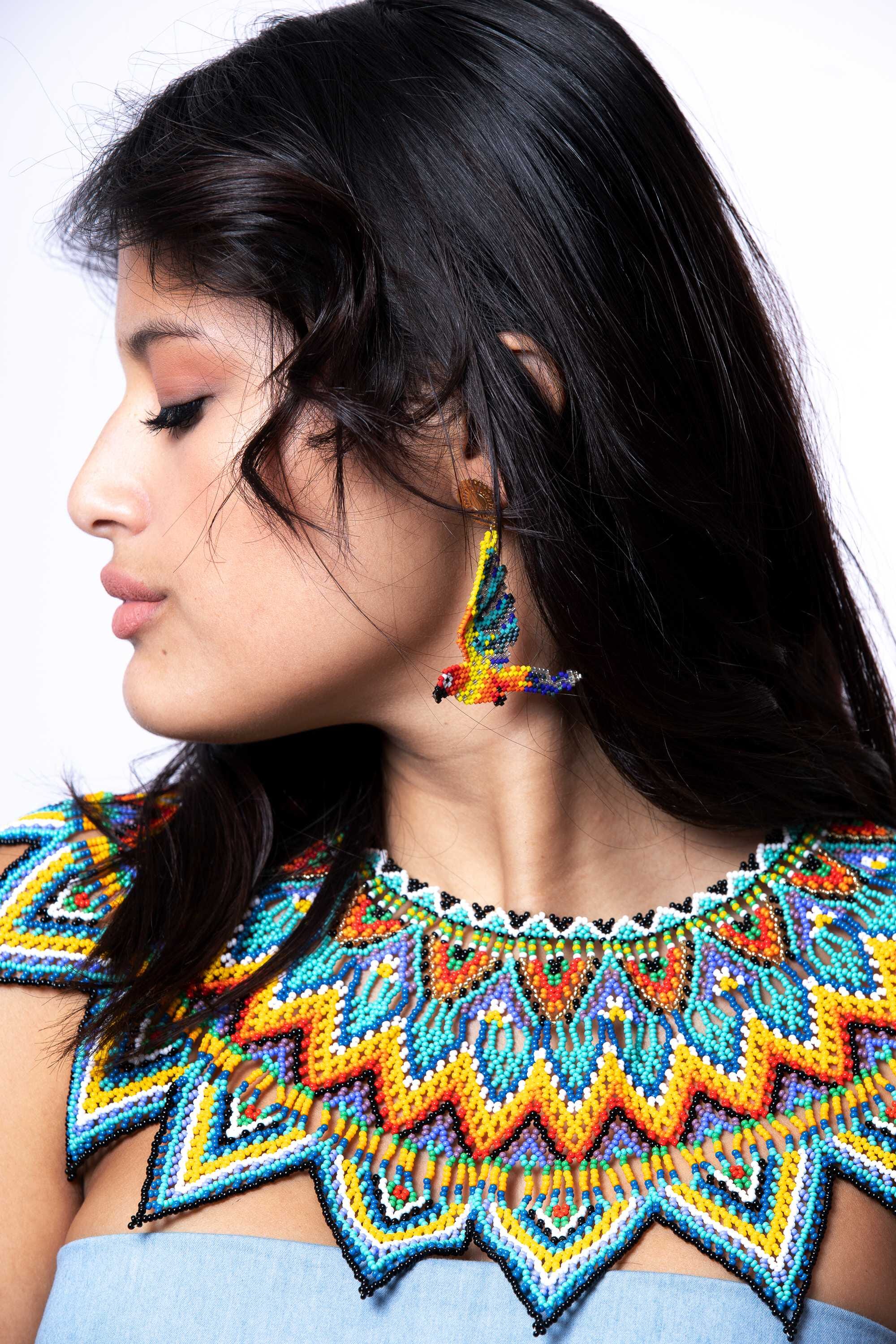 Collar de abalorios indígena Embera