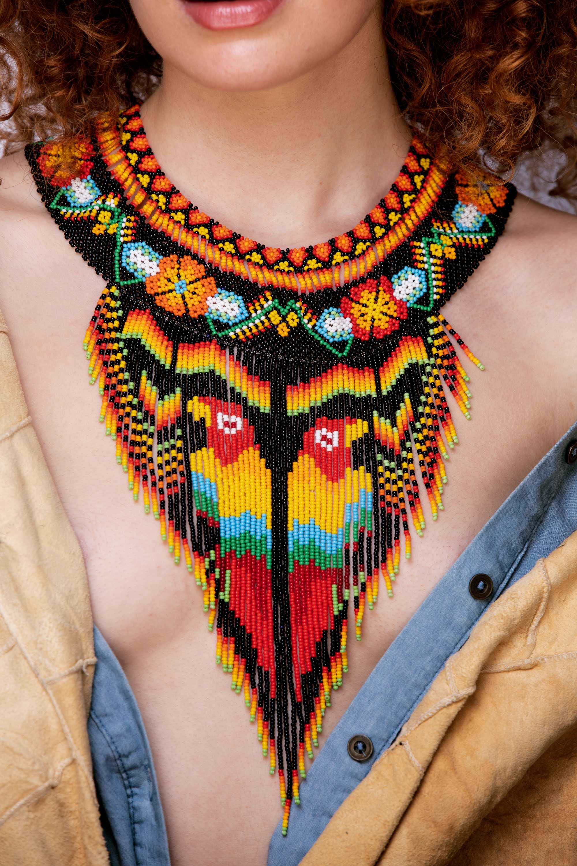 Collar de abalorios indígena Embera
