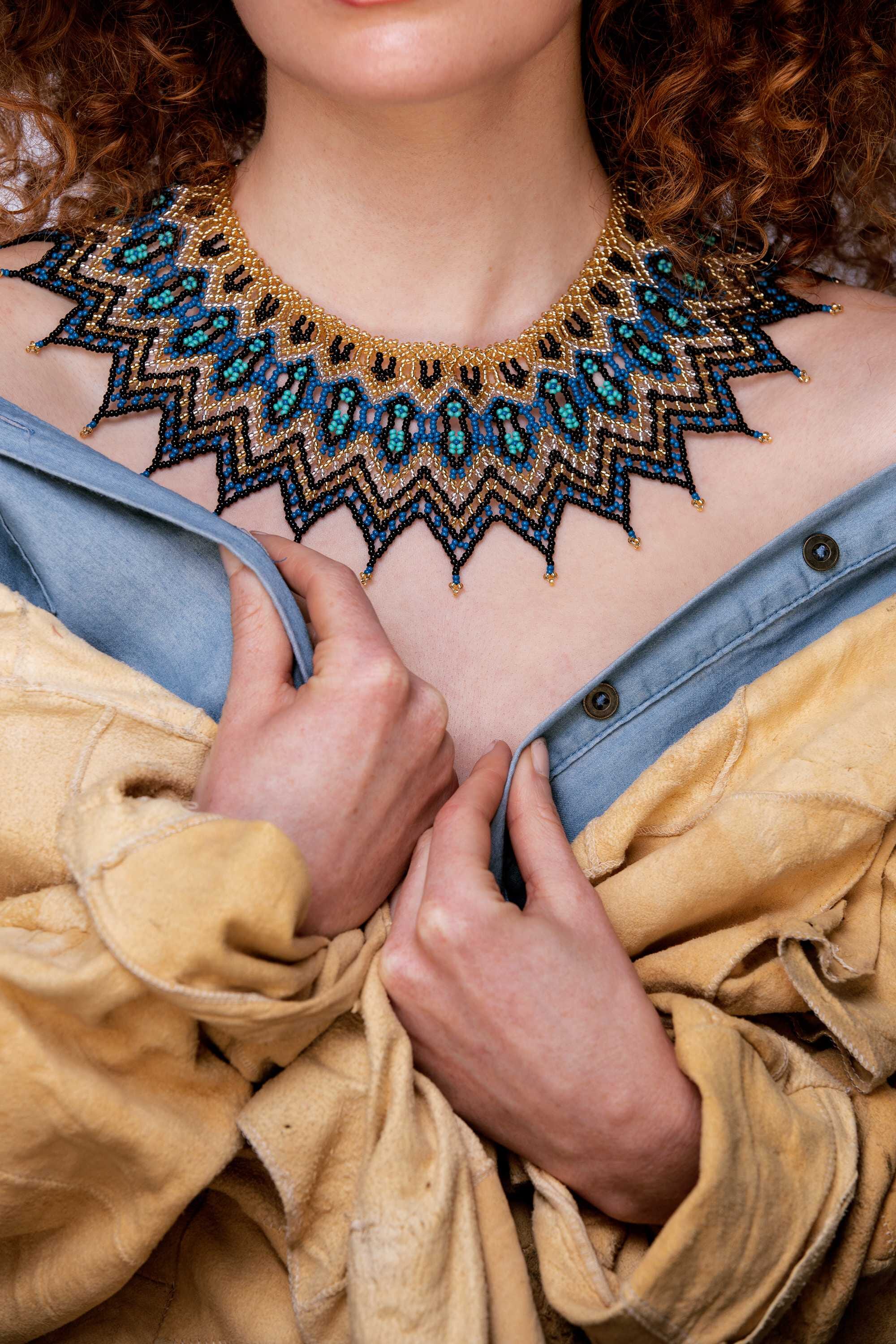 Collar de abalorios indígena Embera