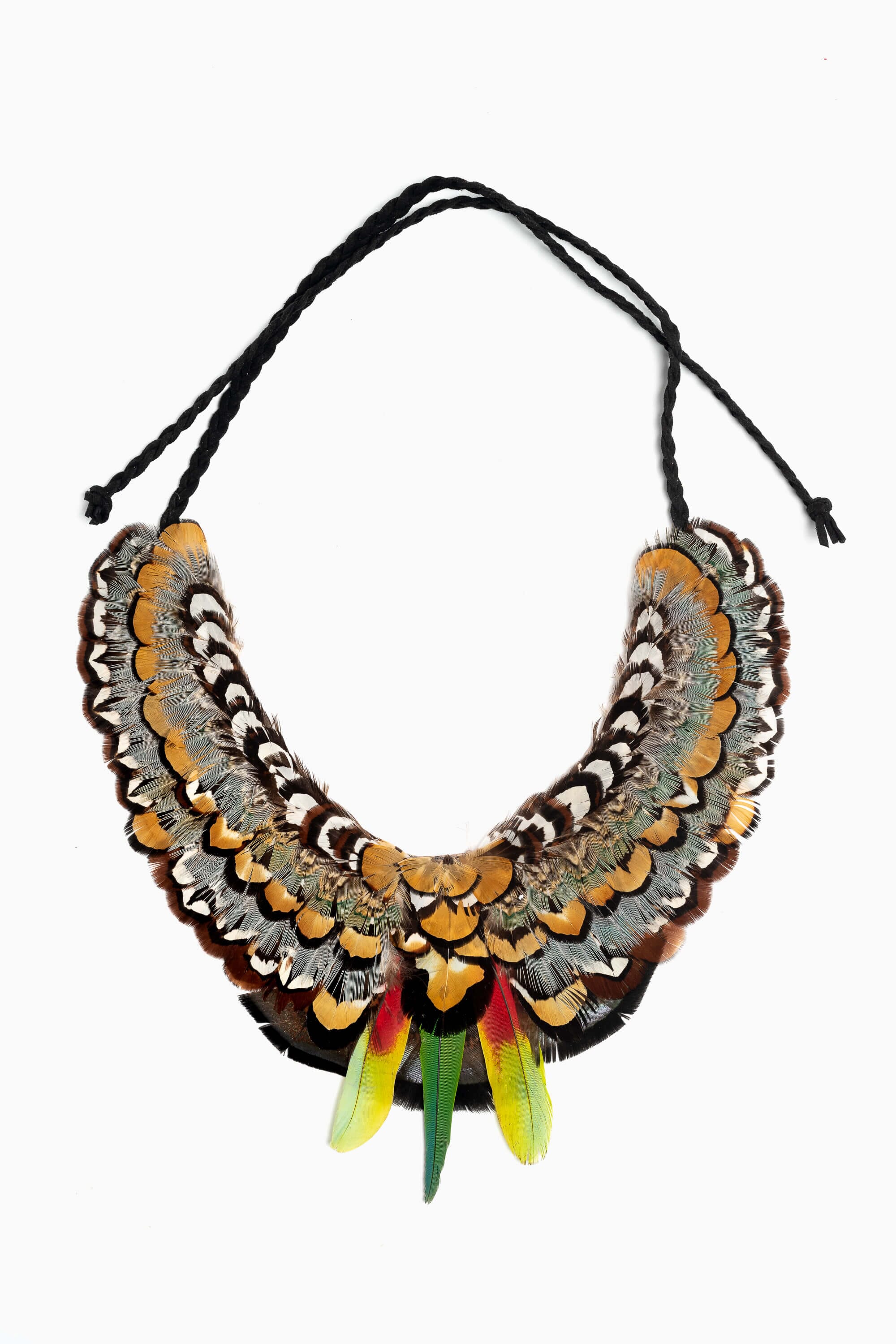 Collar de plumas naturales